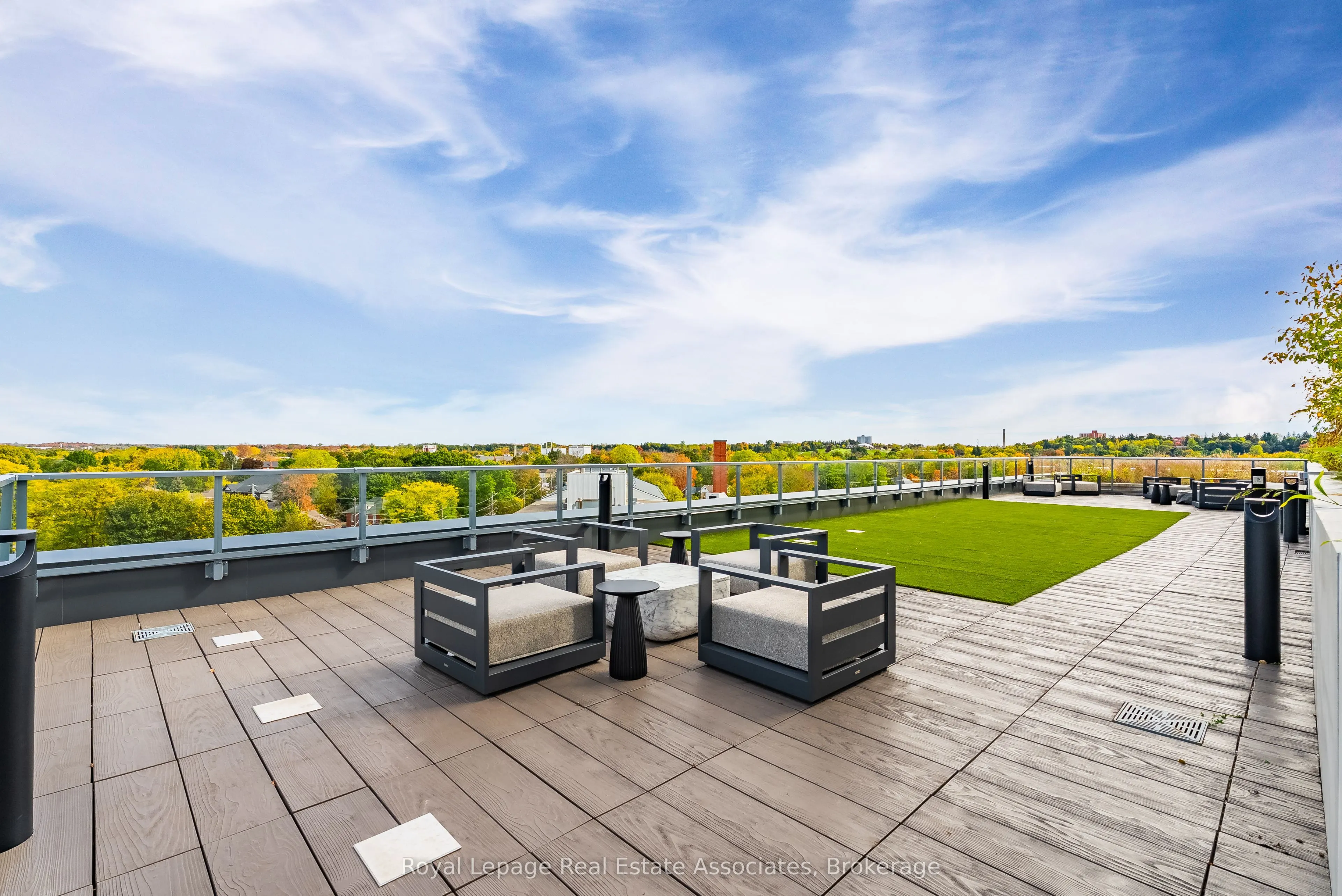 93 Arthur Street S, #1212