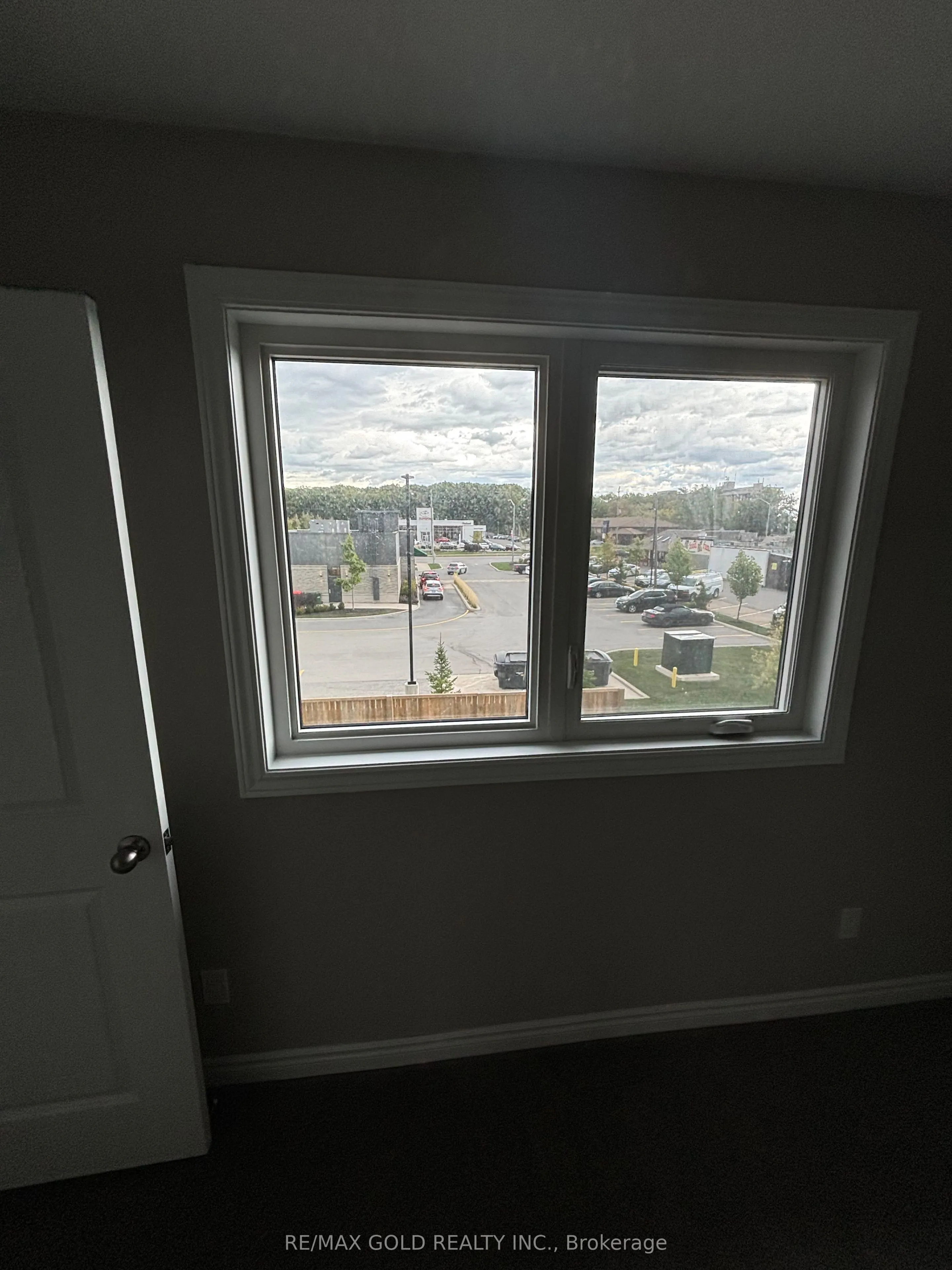 258 Wellandvale Drive