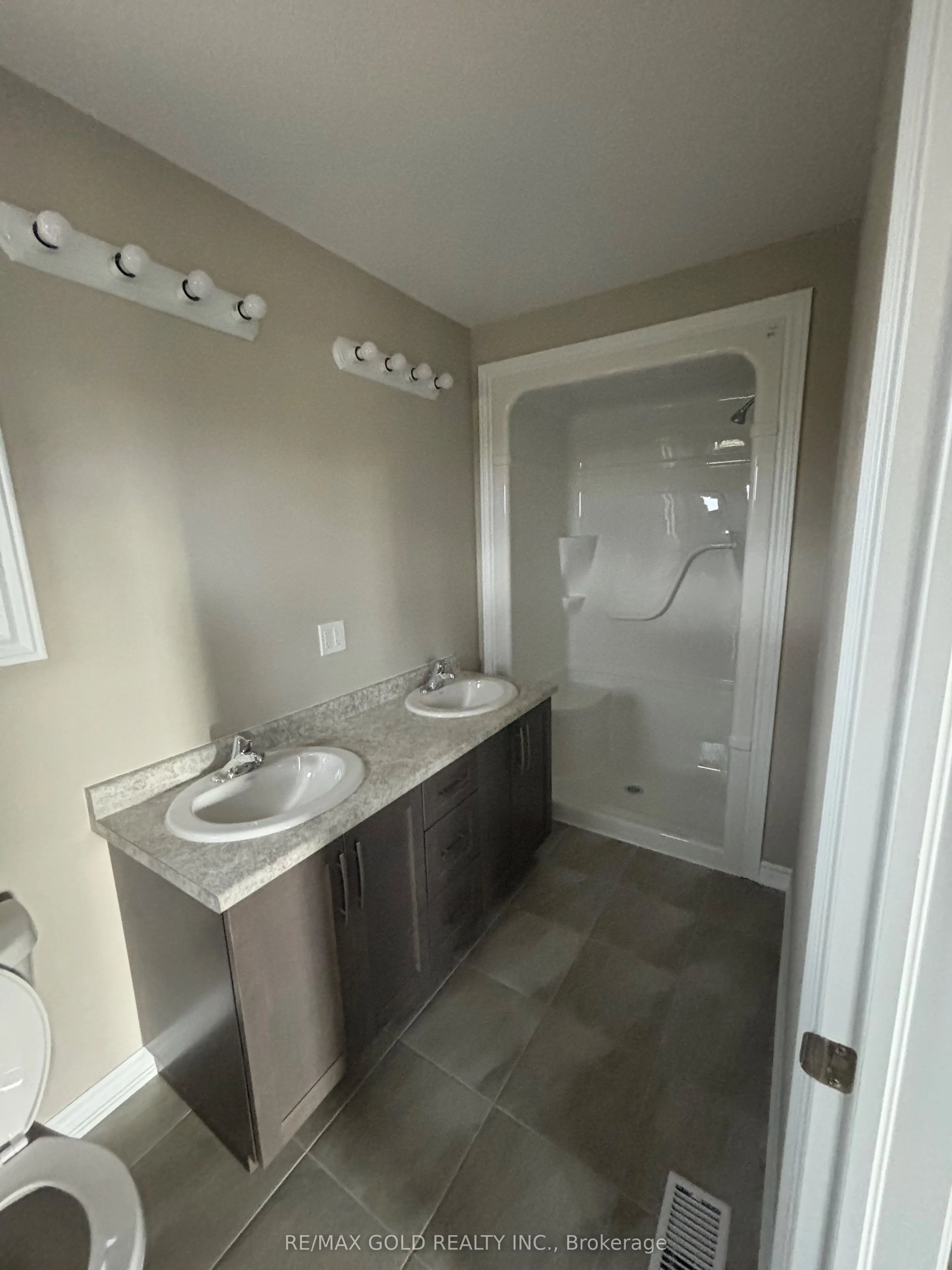 258 Wellandvale Drive