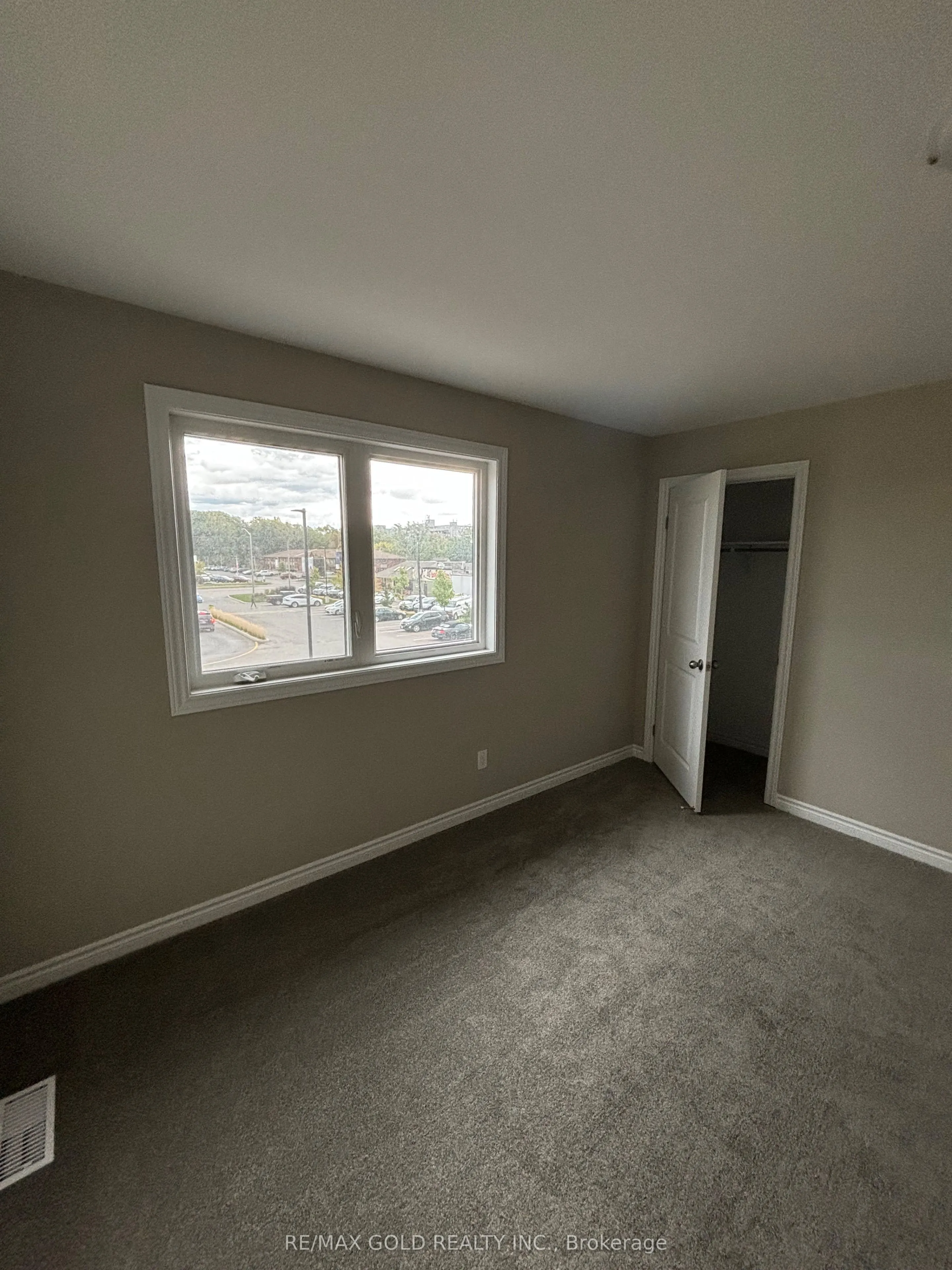 258 Wellandvale Drive