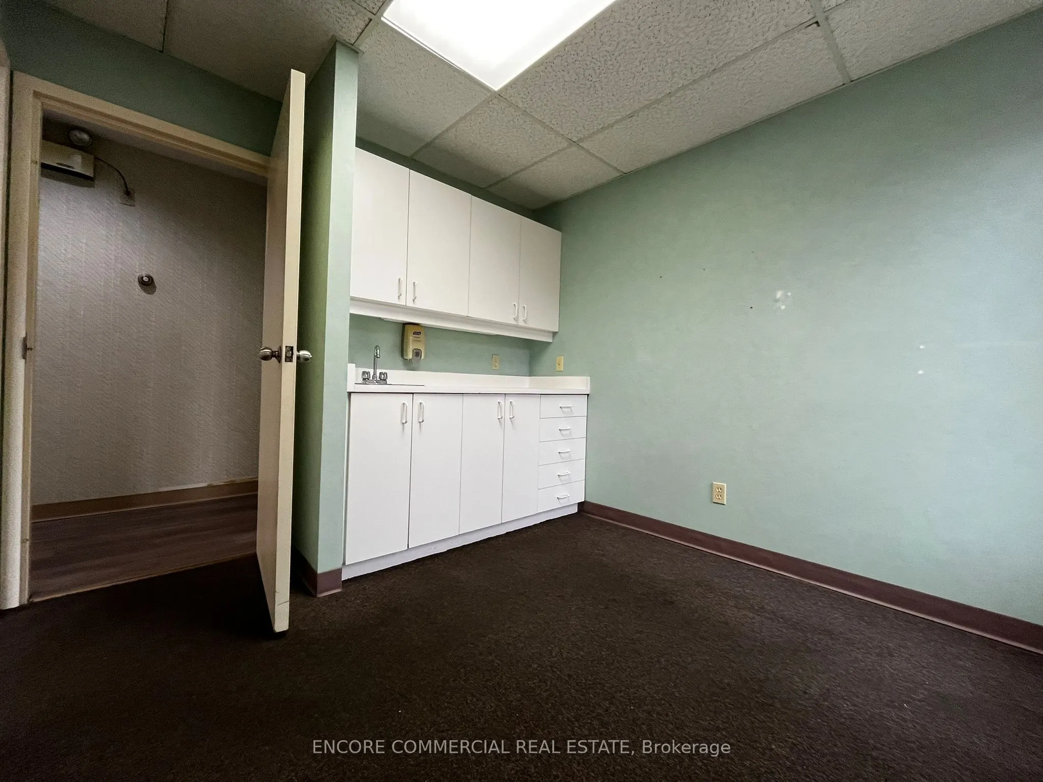 390 Mcarthur Avenue, #200 & 201