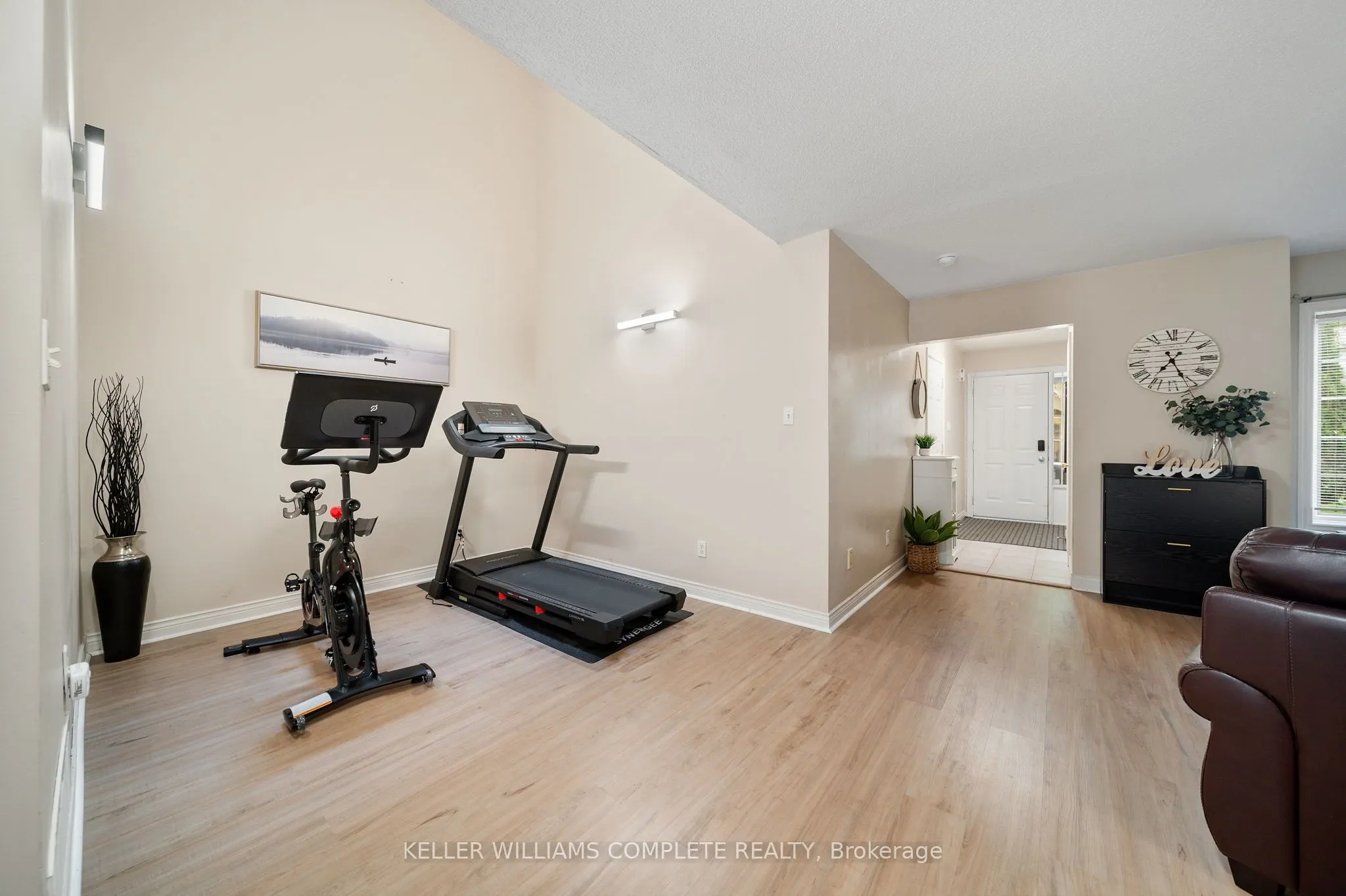 320 Hamilton Drive #10