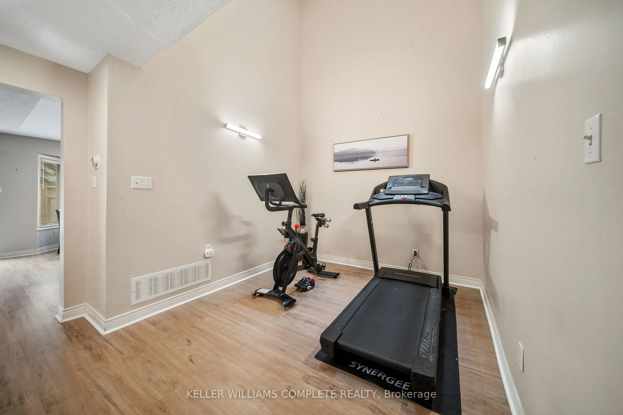 320 Hamilton Drive #10