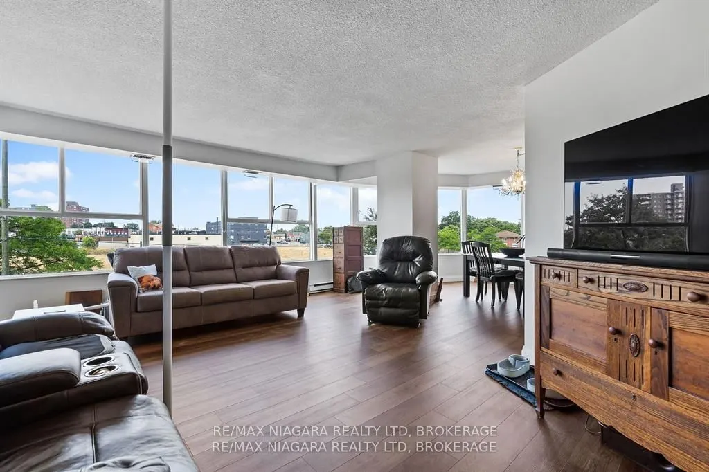 7 Gale Crescent, #201