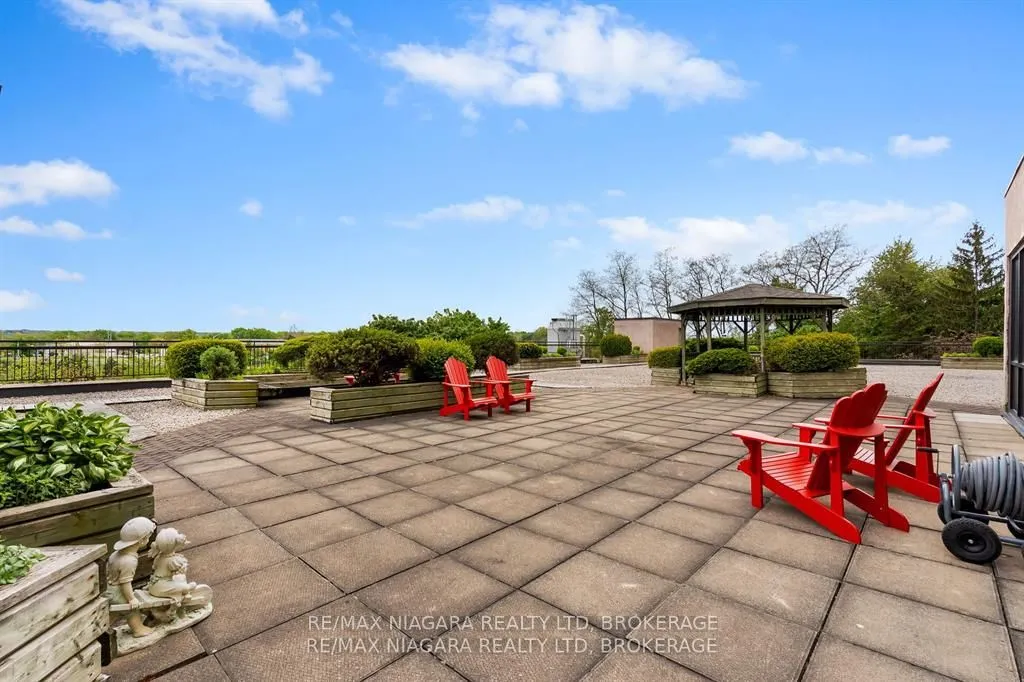 7 Gale Crescent, #201