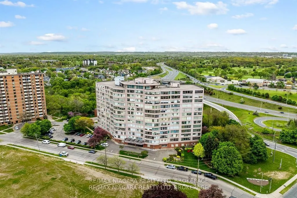 7 Gale Crescent, #201