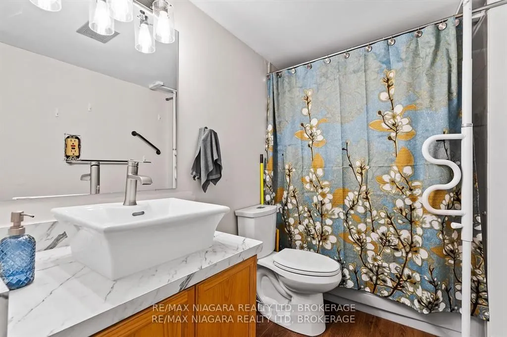 7 Gale Crescent, #201