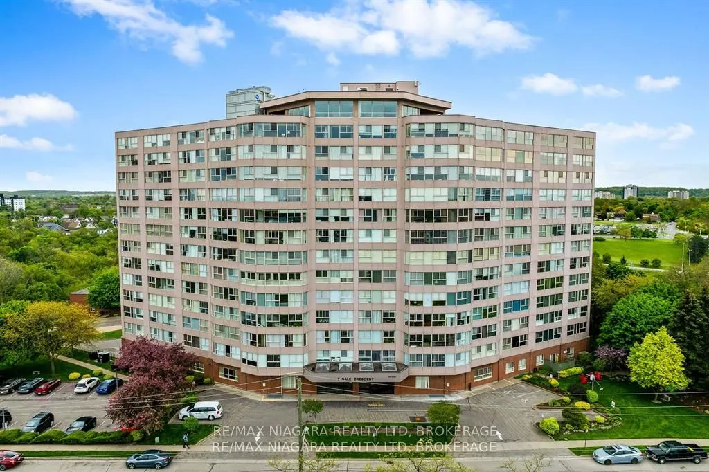 7 Gale Crescent, #201