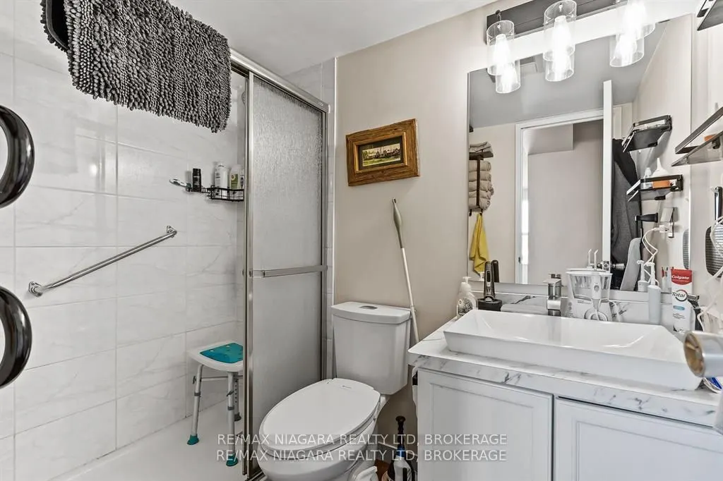 7 Gale Crescent, #201