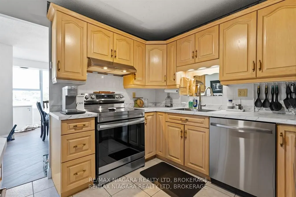 7 Gale Crescent, #201