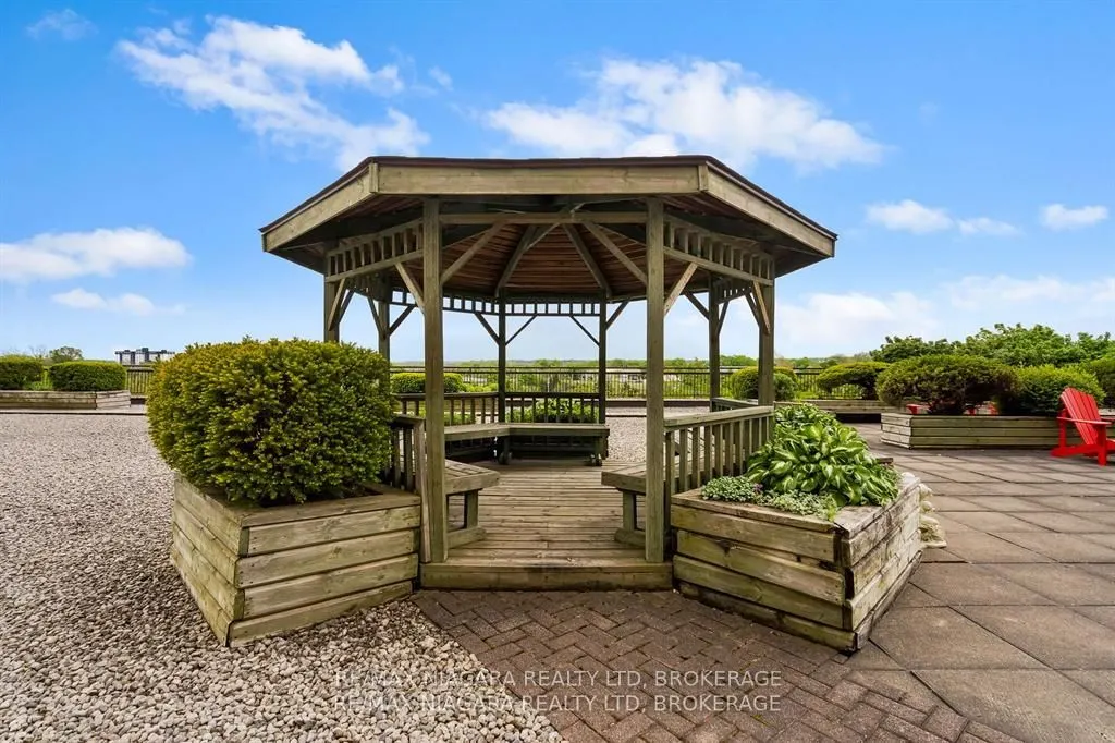 7 Gale Crescent, #201