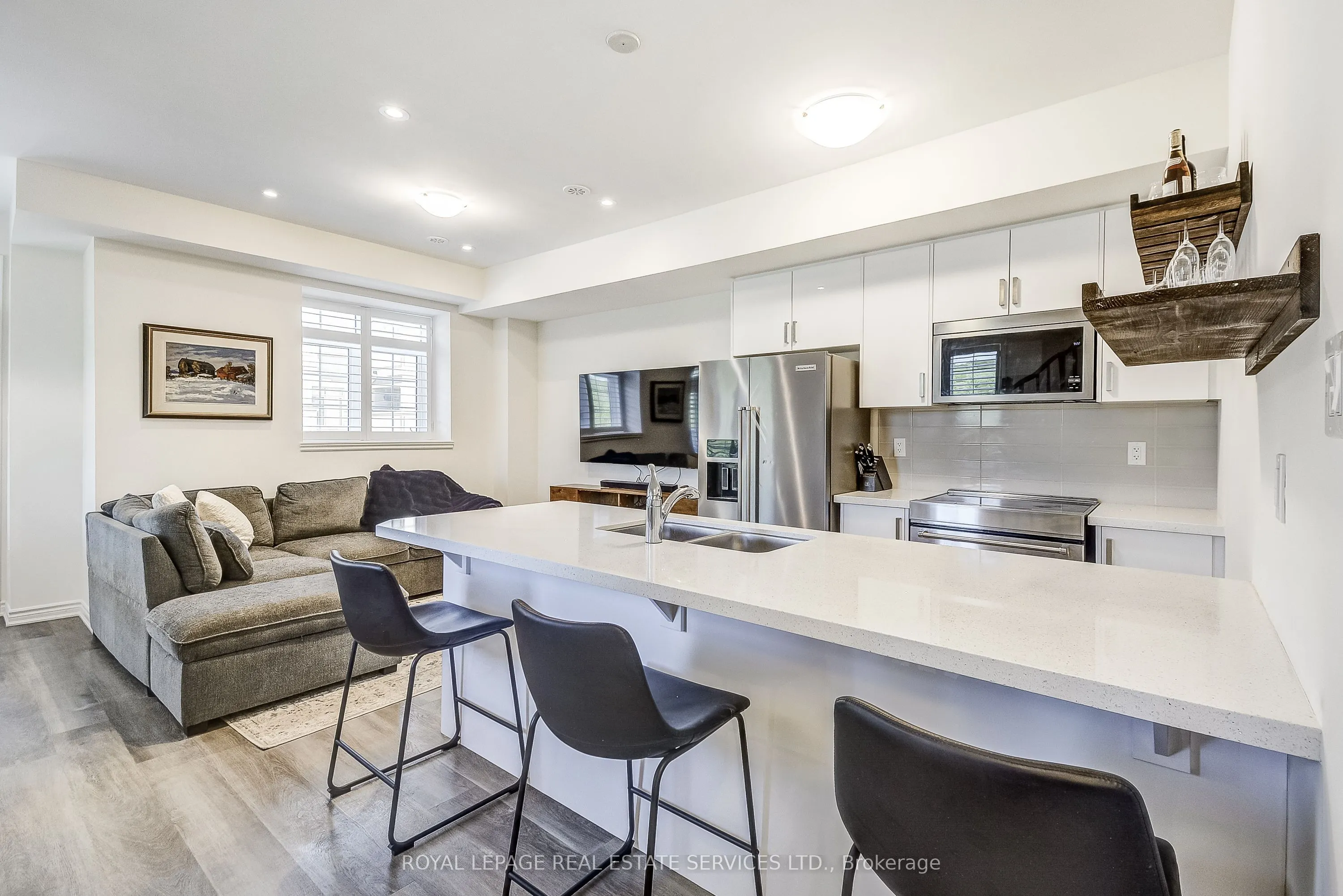 305 Garner Road W, #14