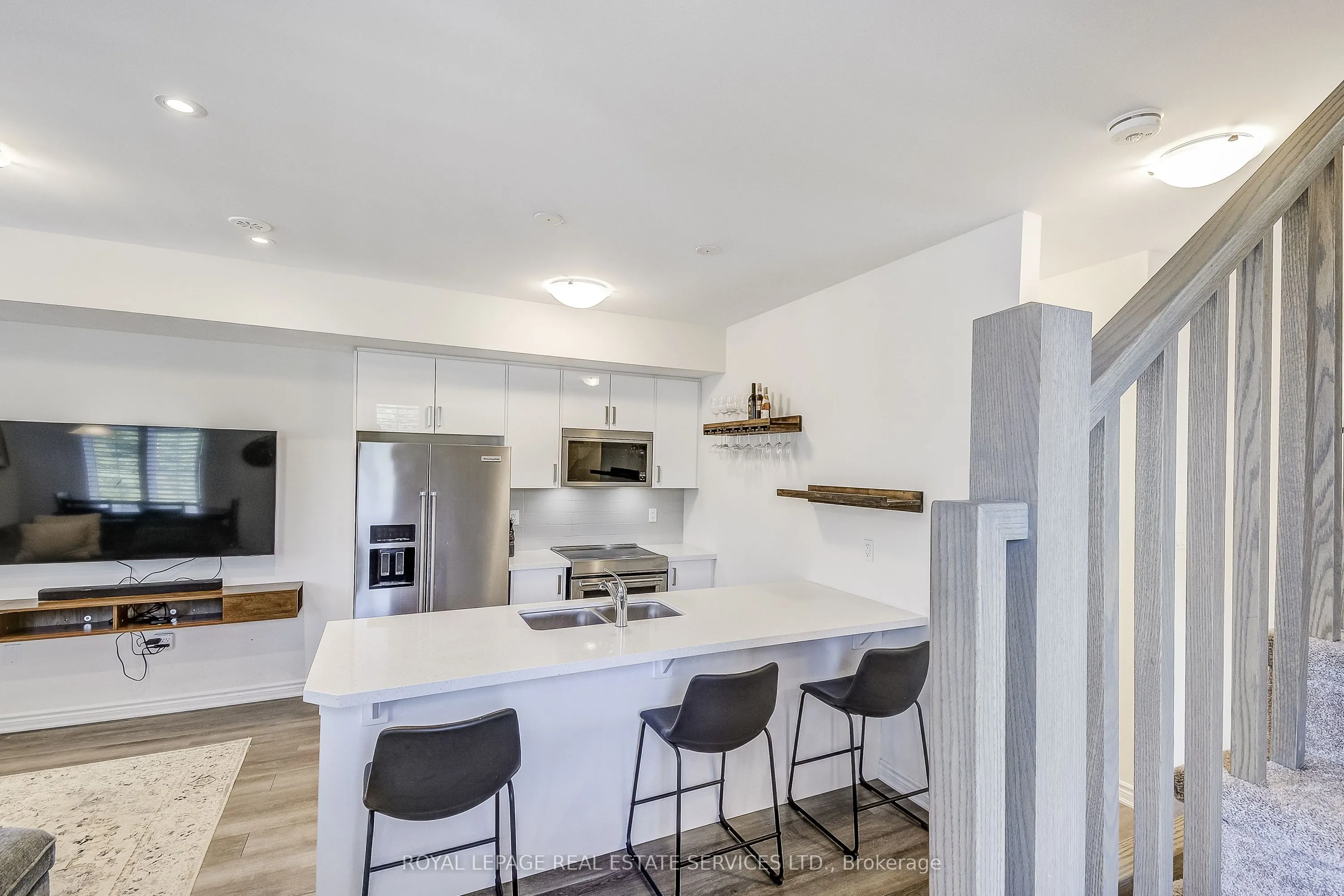 305 Garner Road W, #14