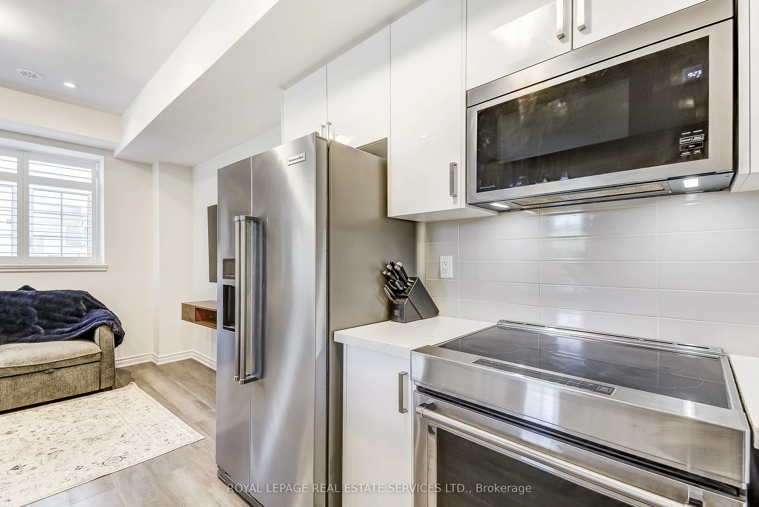 305 Garner Road W, #14