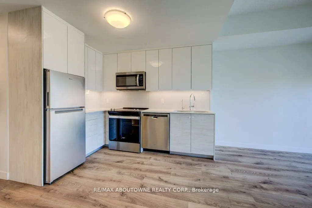 60 Frederick Street, #903