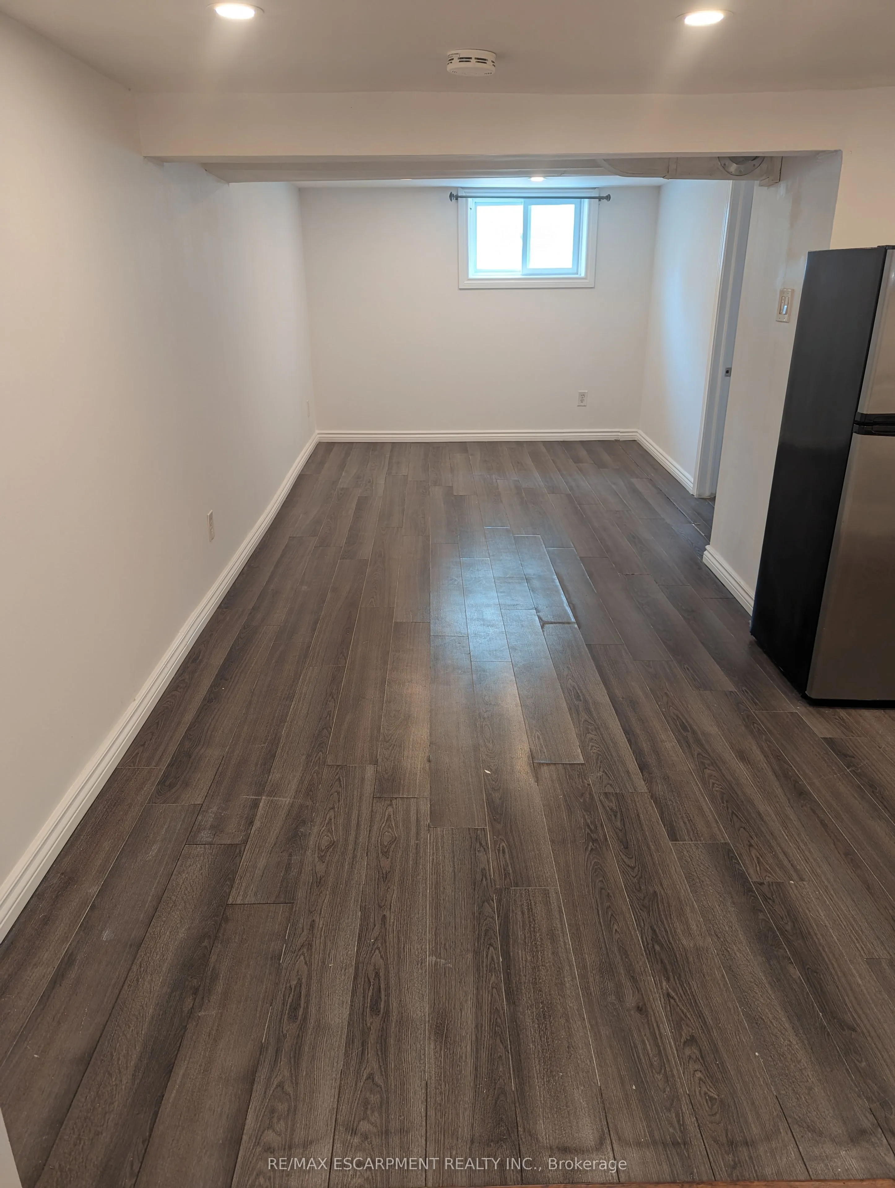 255 Wallace Avenue S, #LOWER