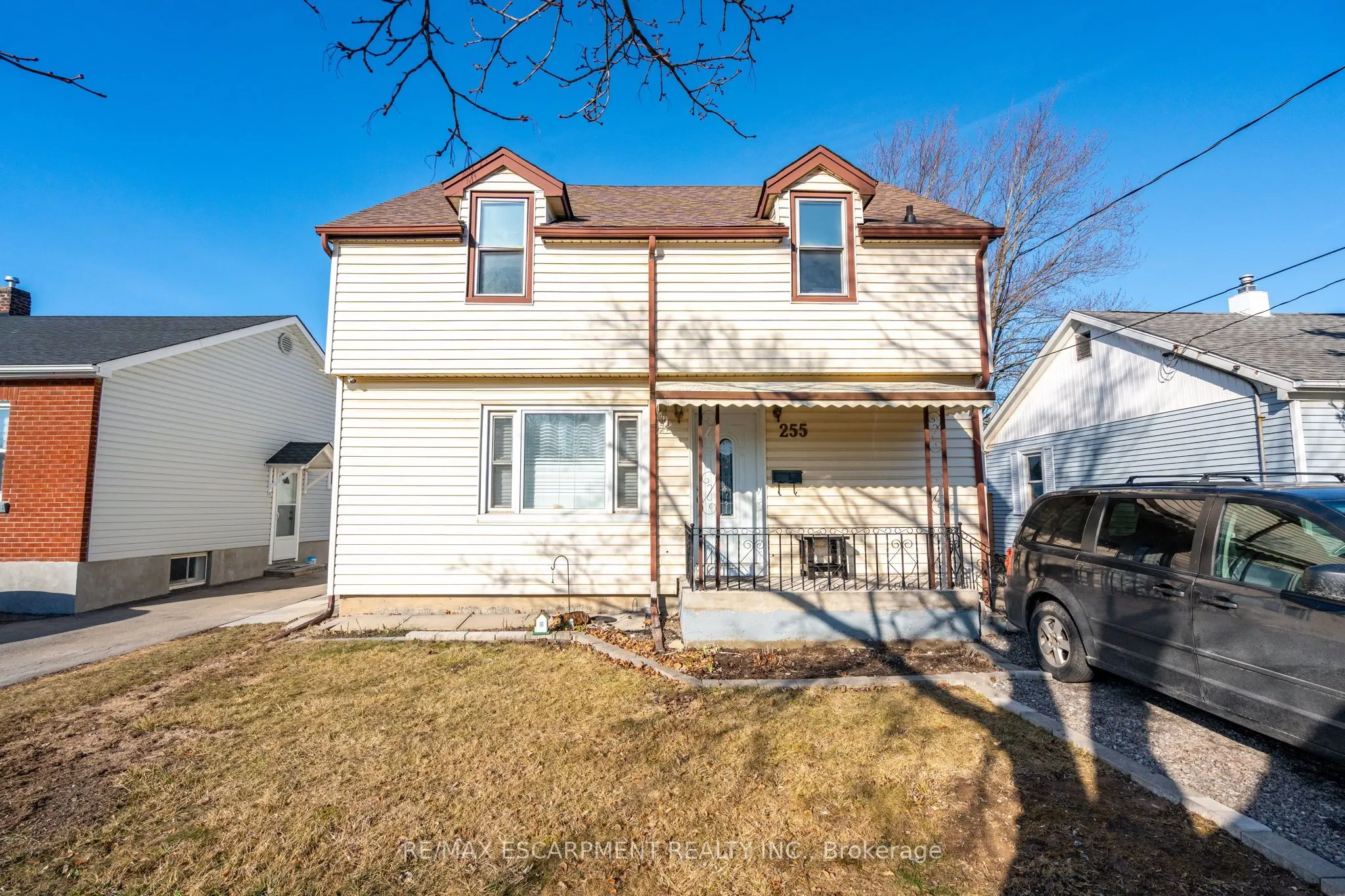 255 Wallace Avenue S, #LOWER