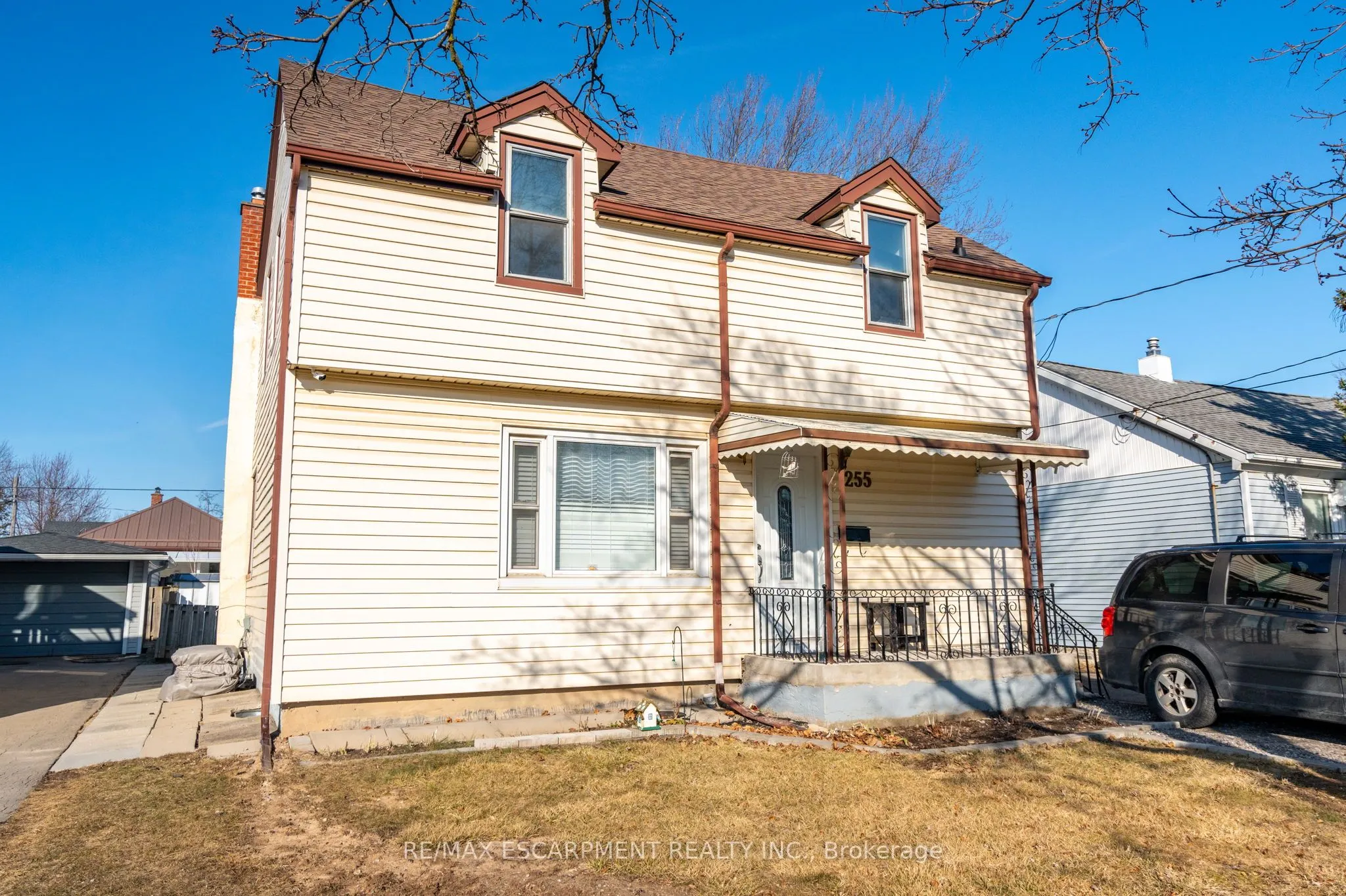 255 Wallace Avenue S, #LOWER