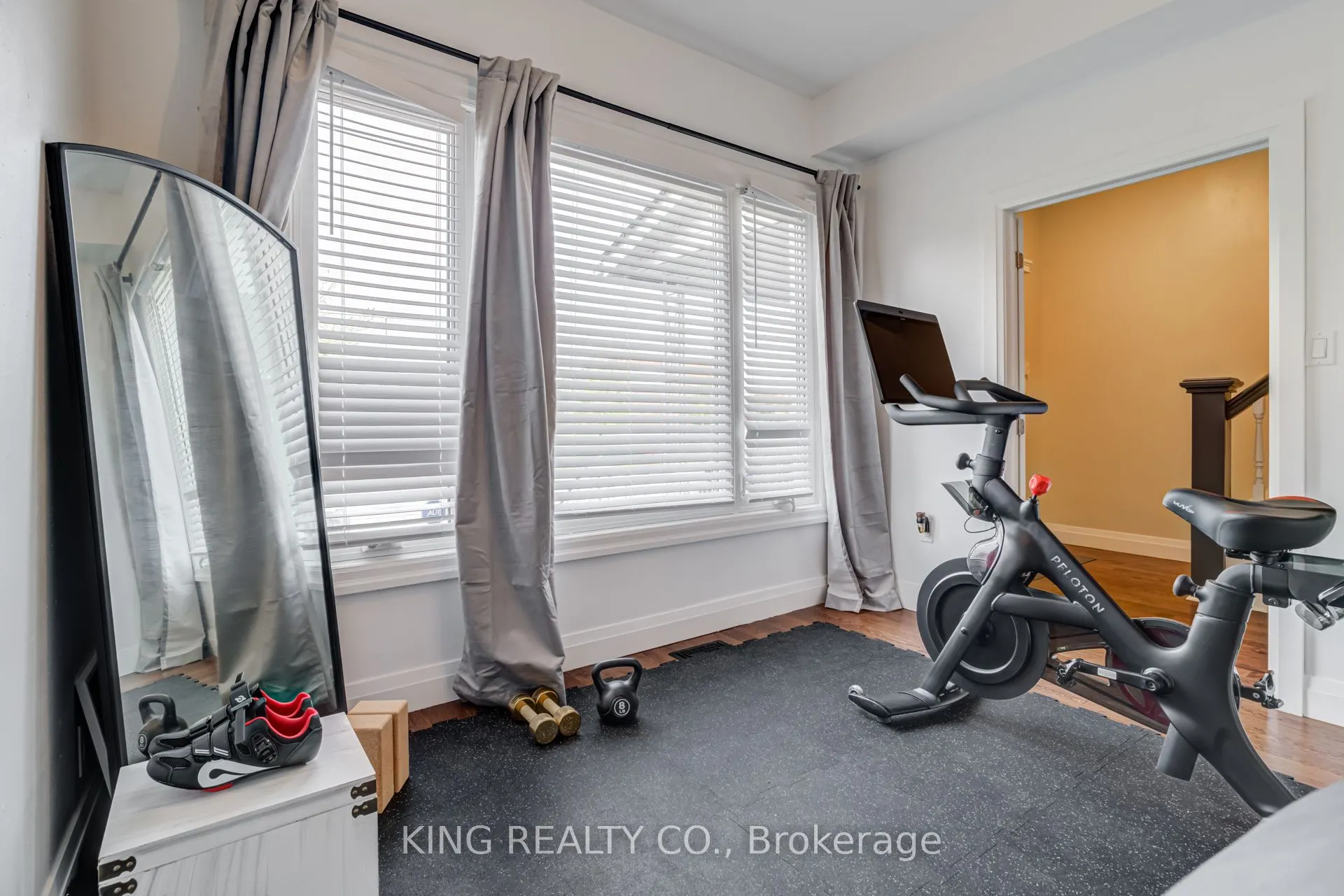 140 Sanford Avenue N