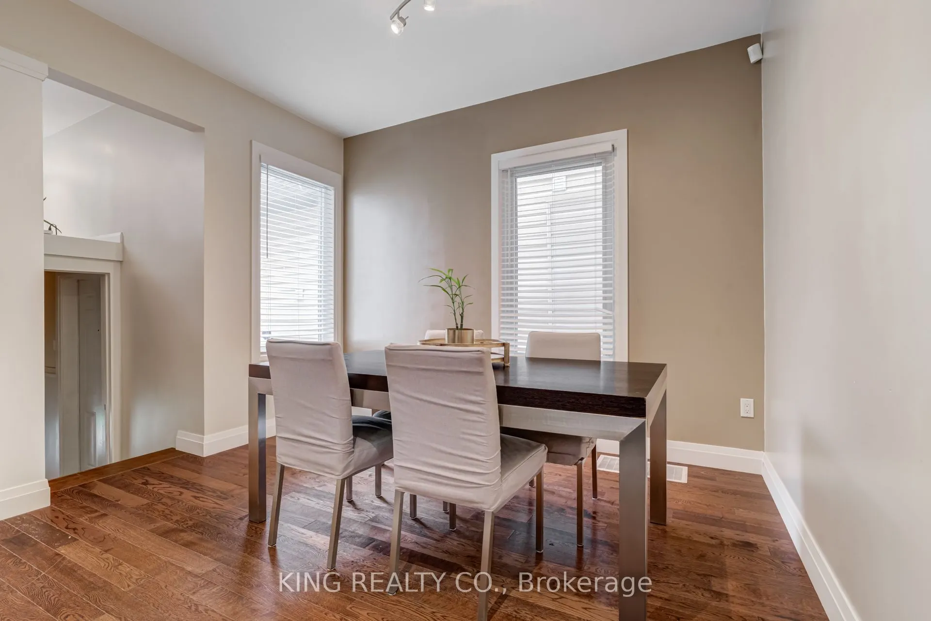 140 Sanford Avenue N