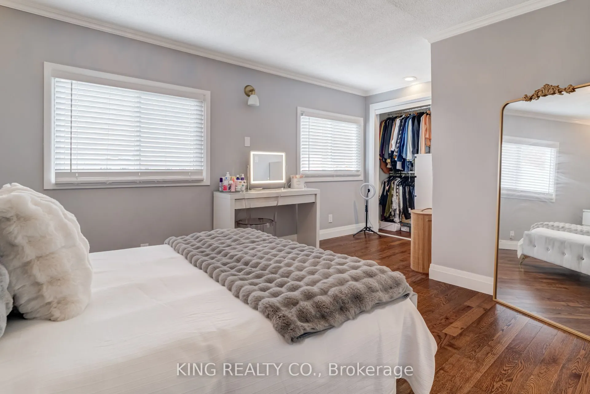 140 Sanford Avenue N