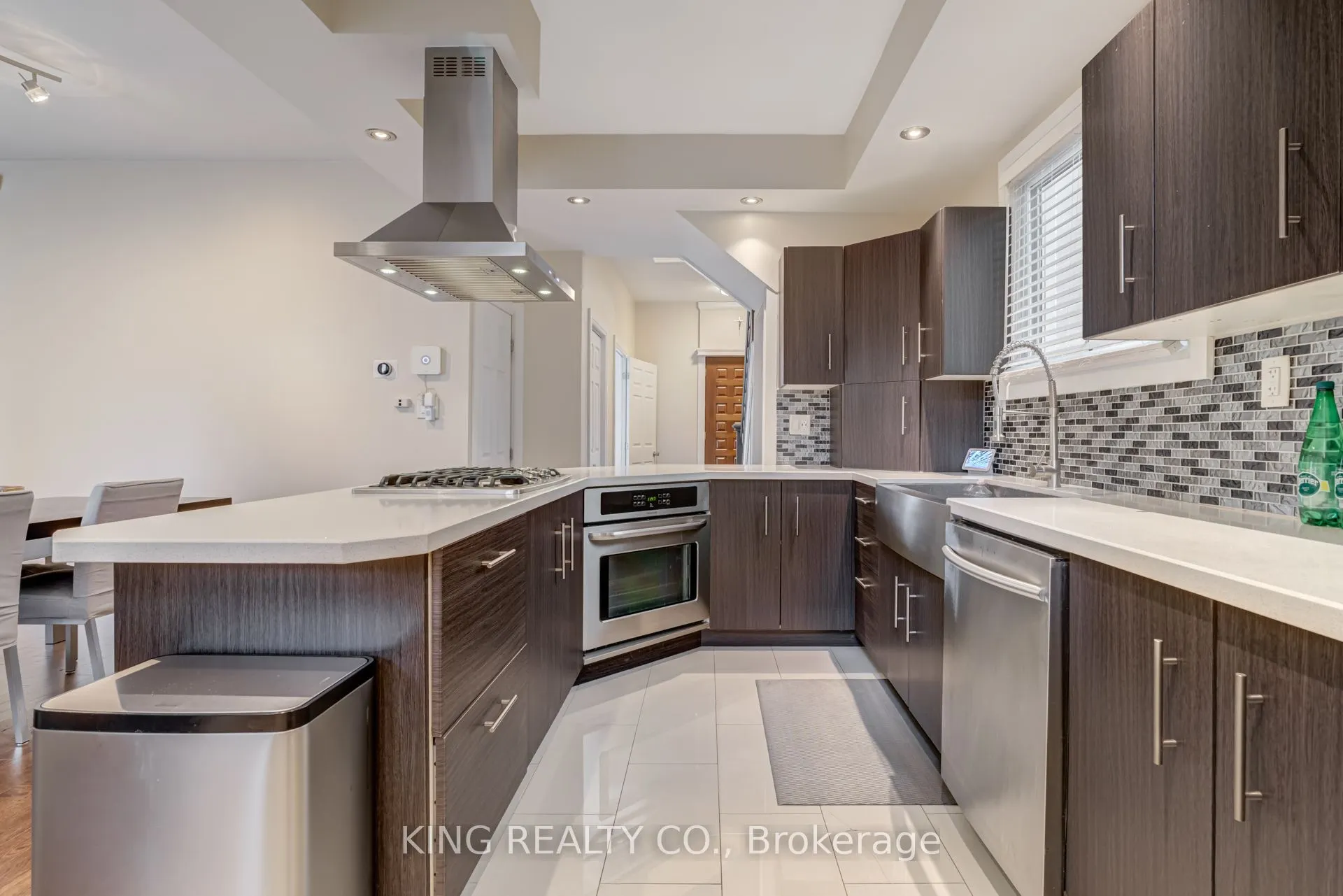 140 Sanford Avenue N