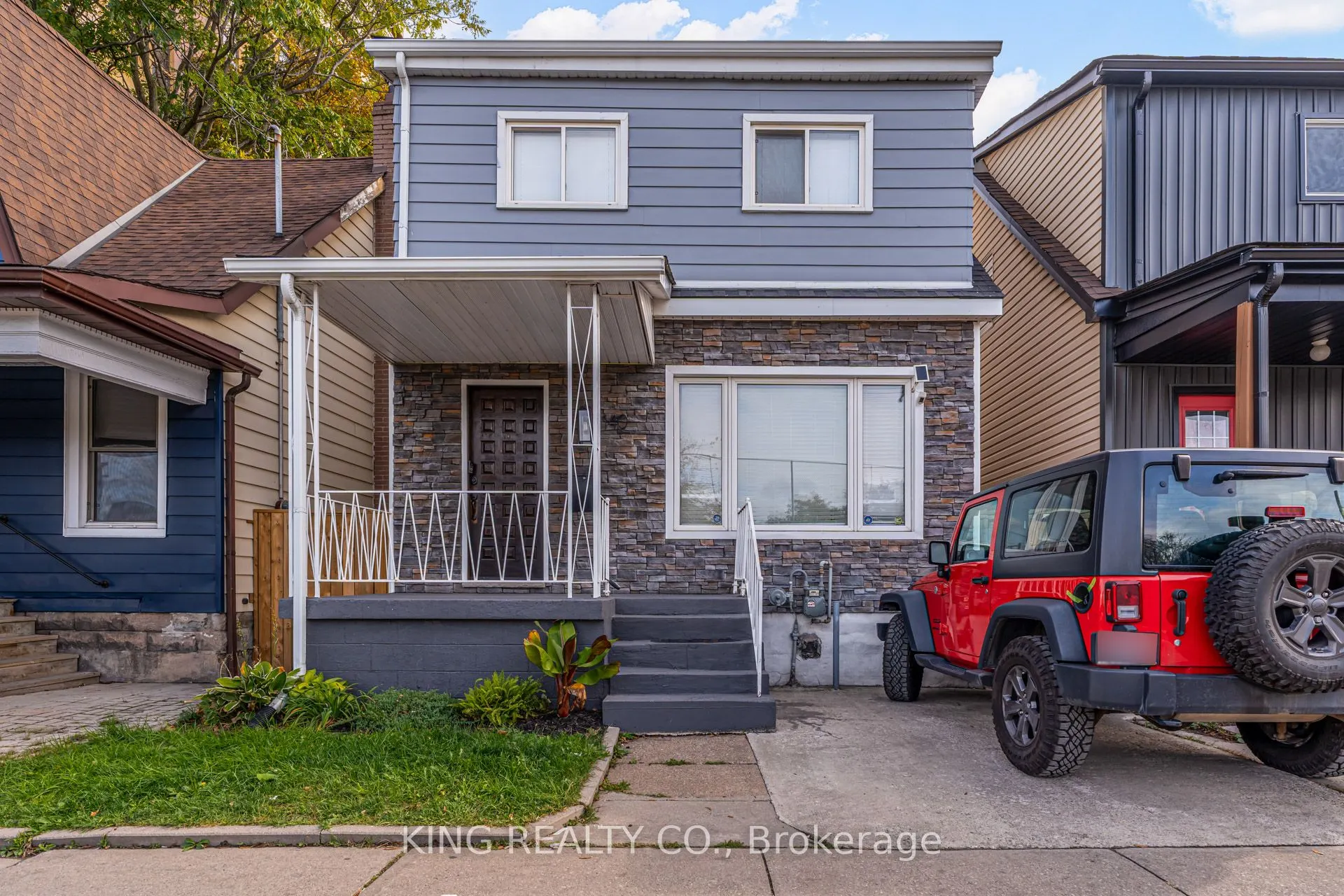 140 Sanford Avenue N