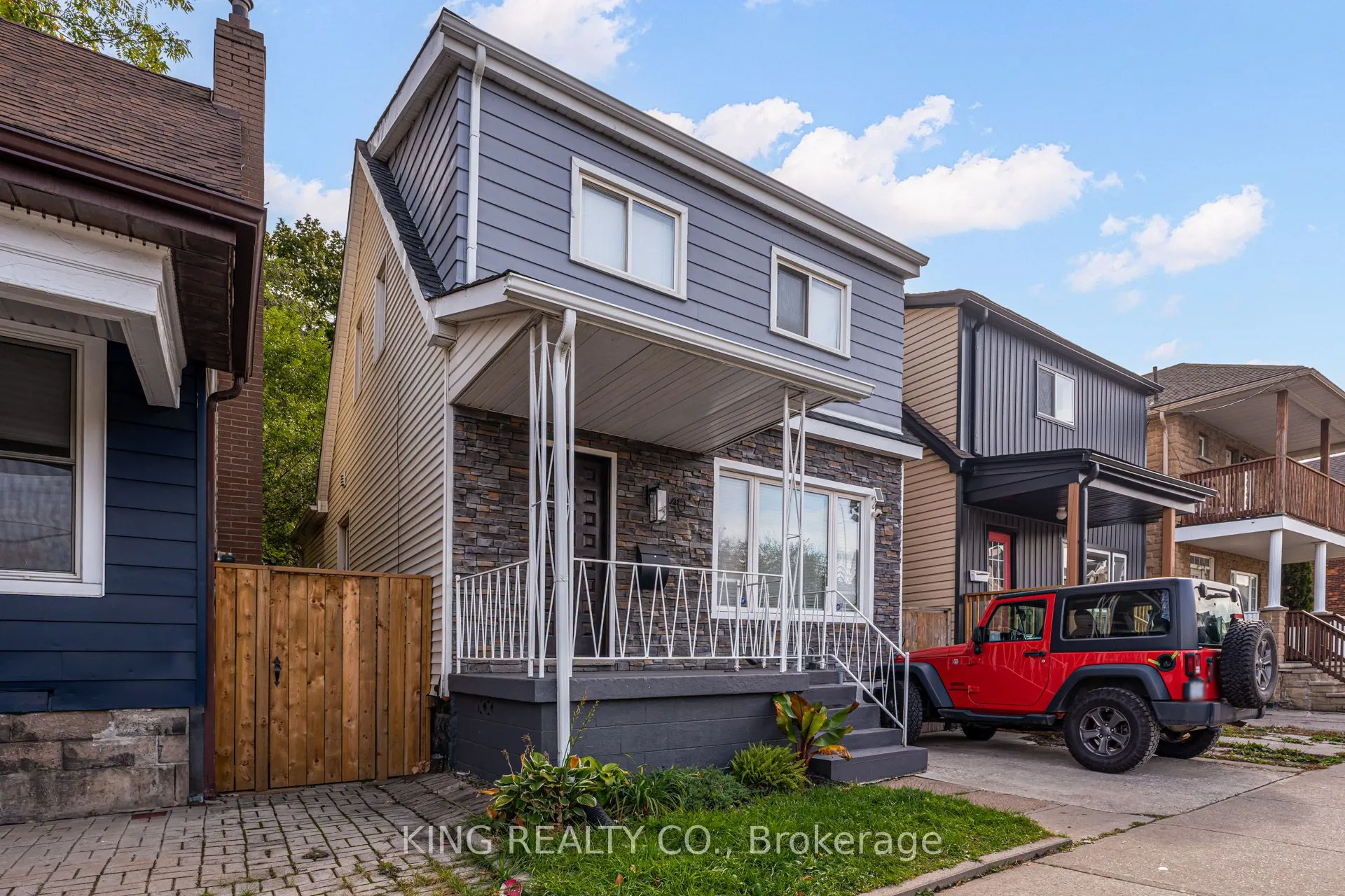 140 Sanford Avenue N