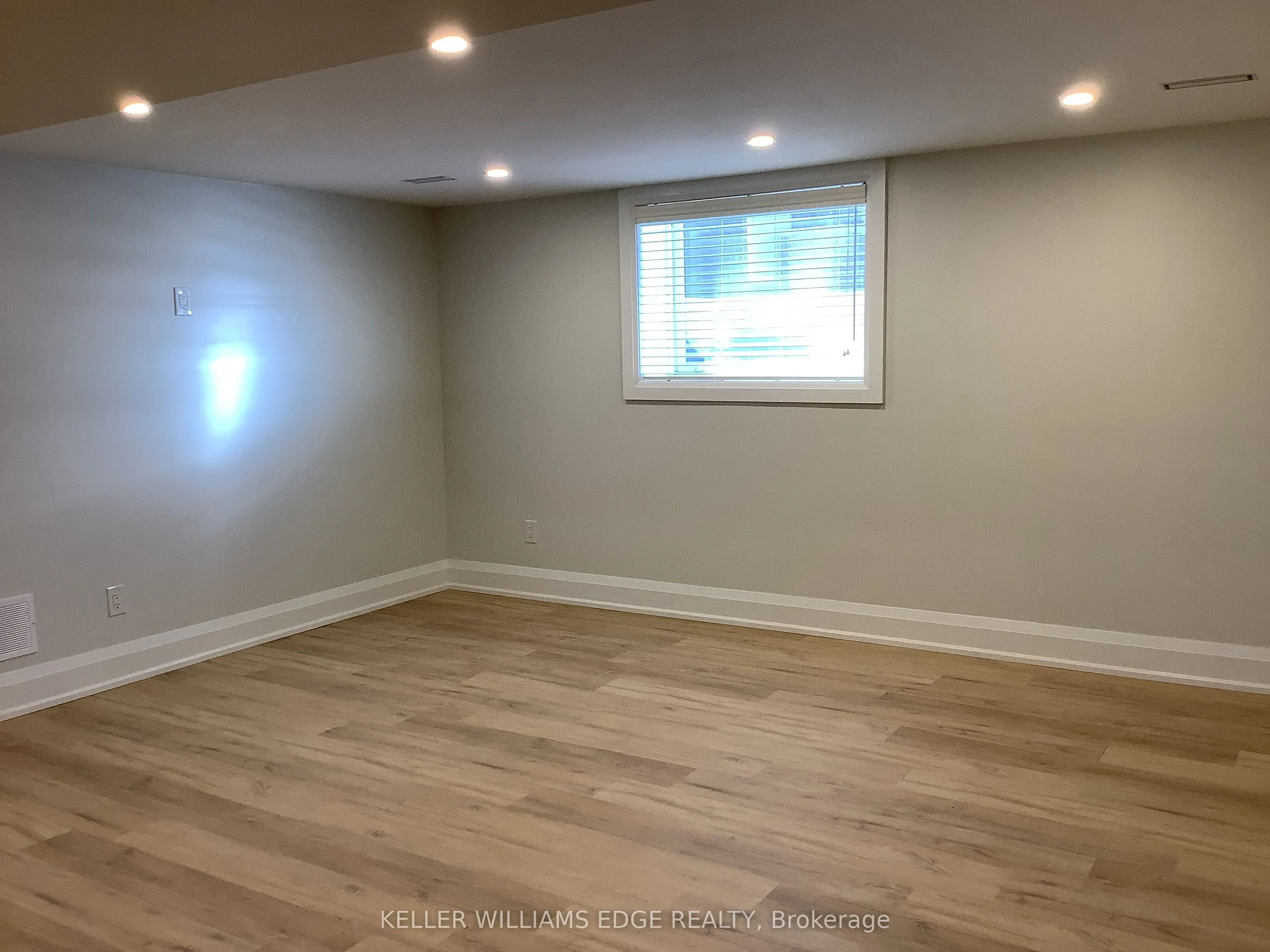 93 Purdy Crescent, ##2