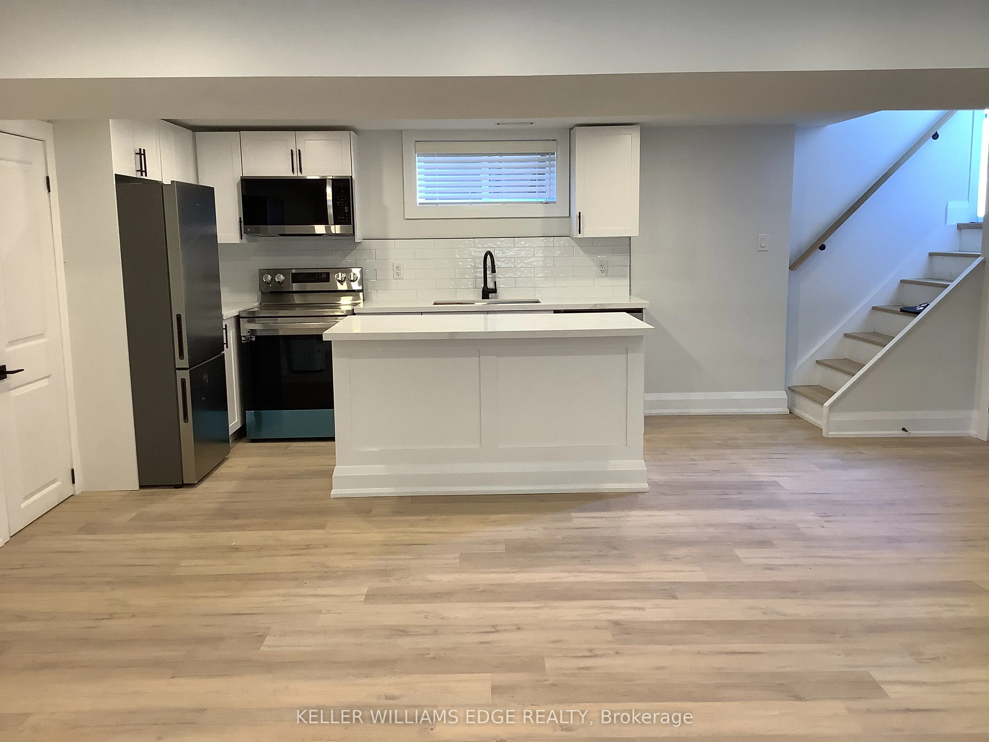 93 Purdy Crescent, ##2