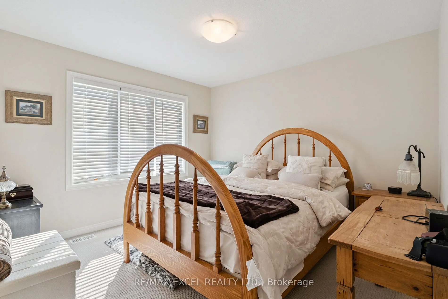 6401 Shapton Crescent