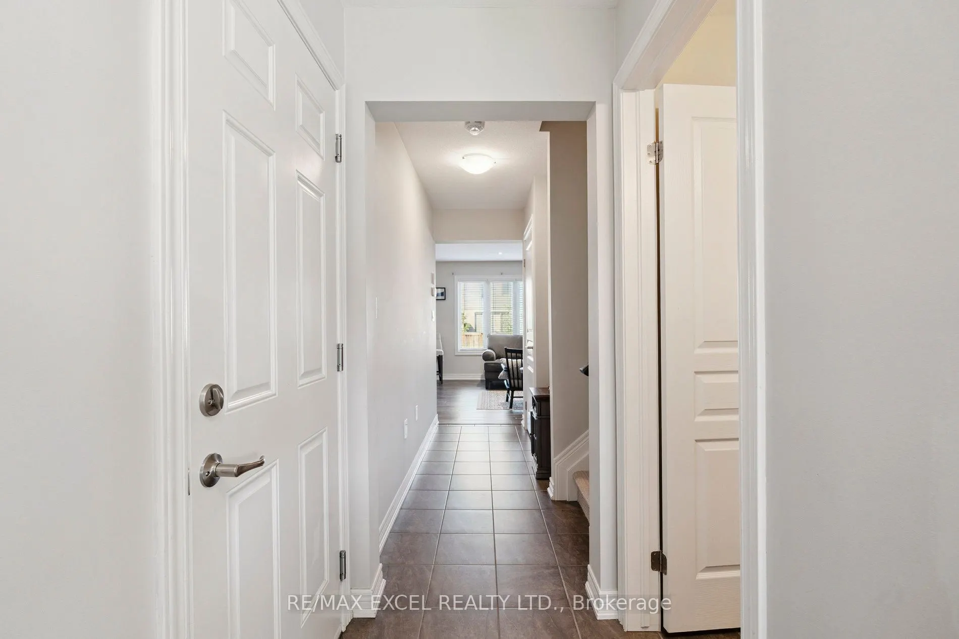 6401 Shapton Crescent