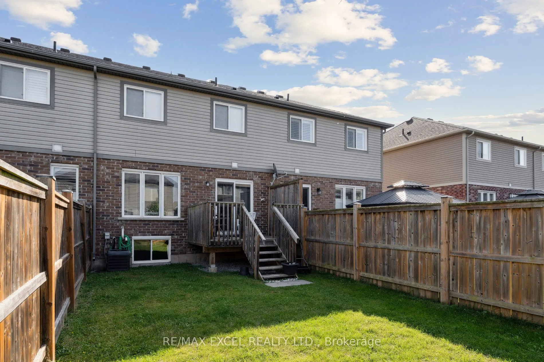 6401 Shapton Crescent