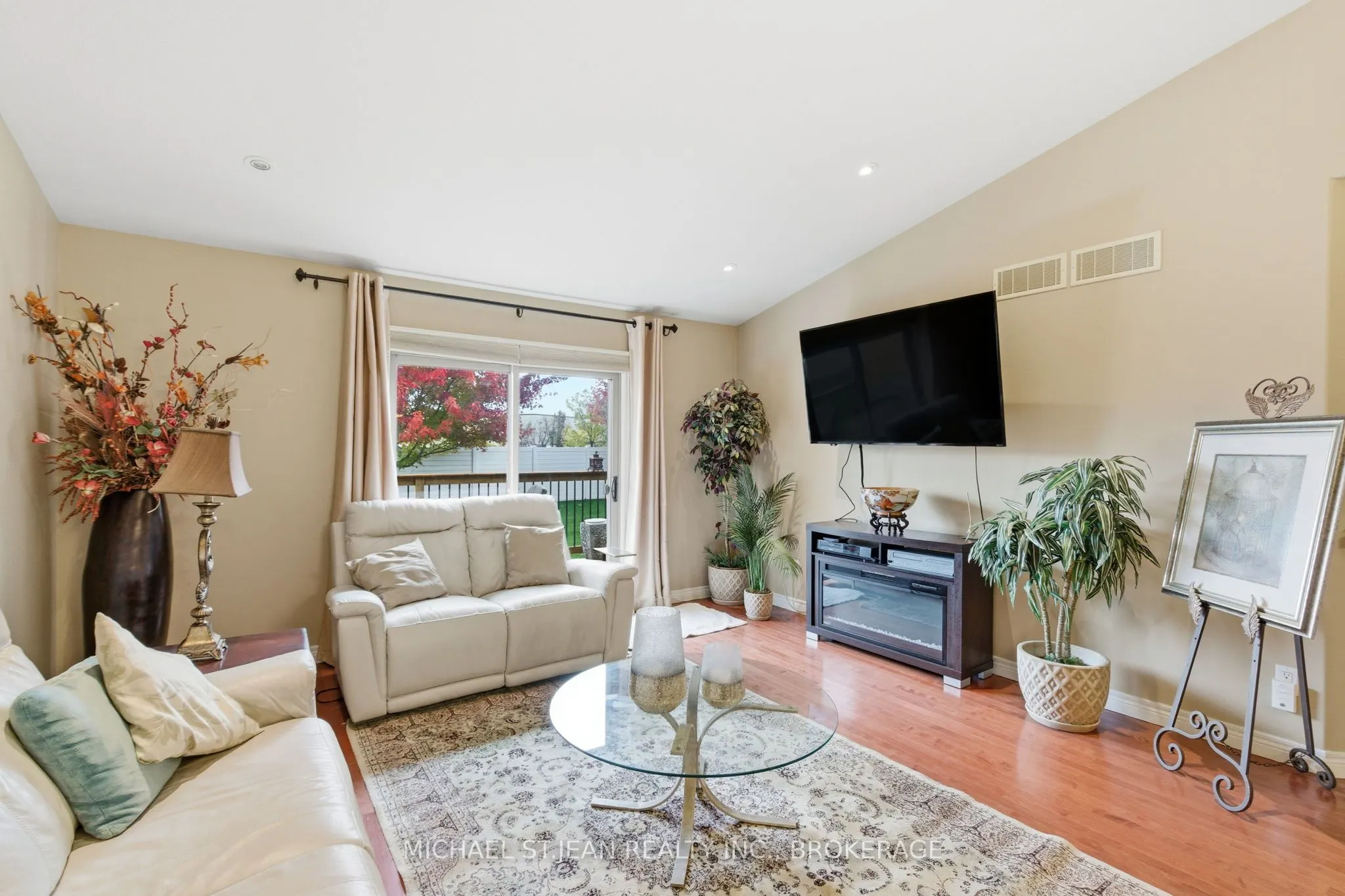 385 Park Road N, #22