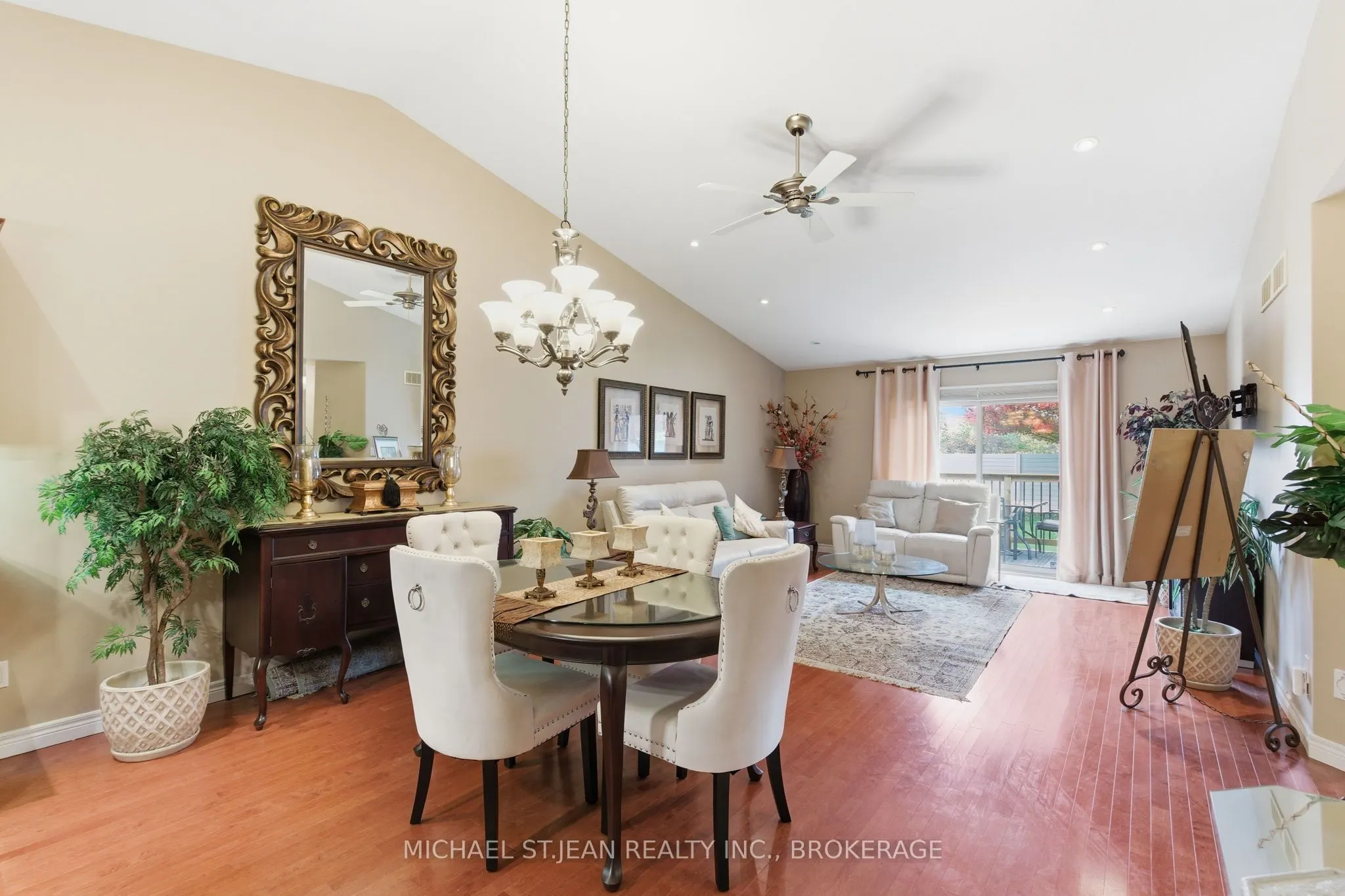 385 Park Road N, #22