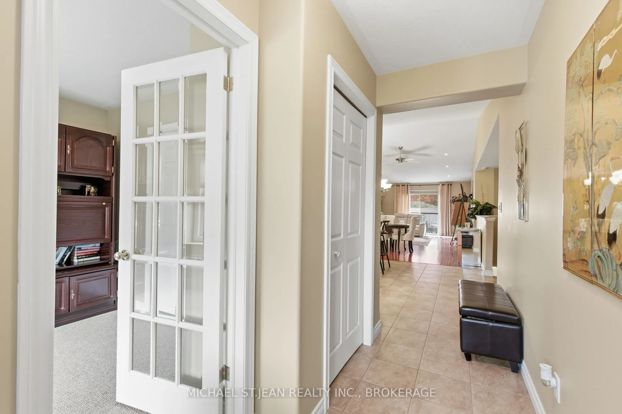 385 Park Road N, #22