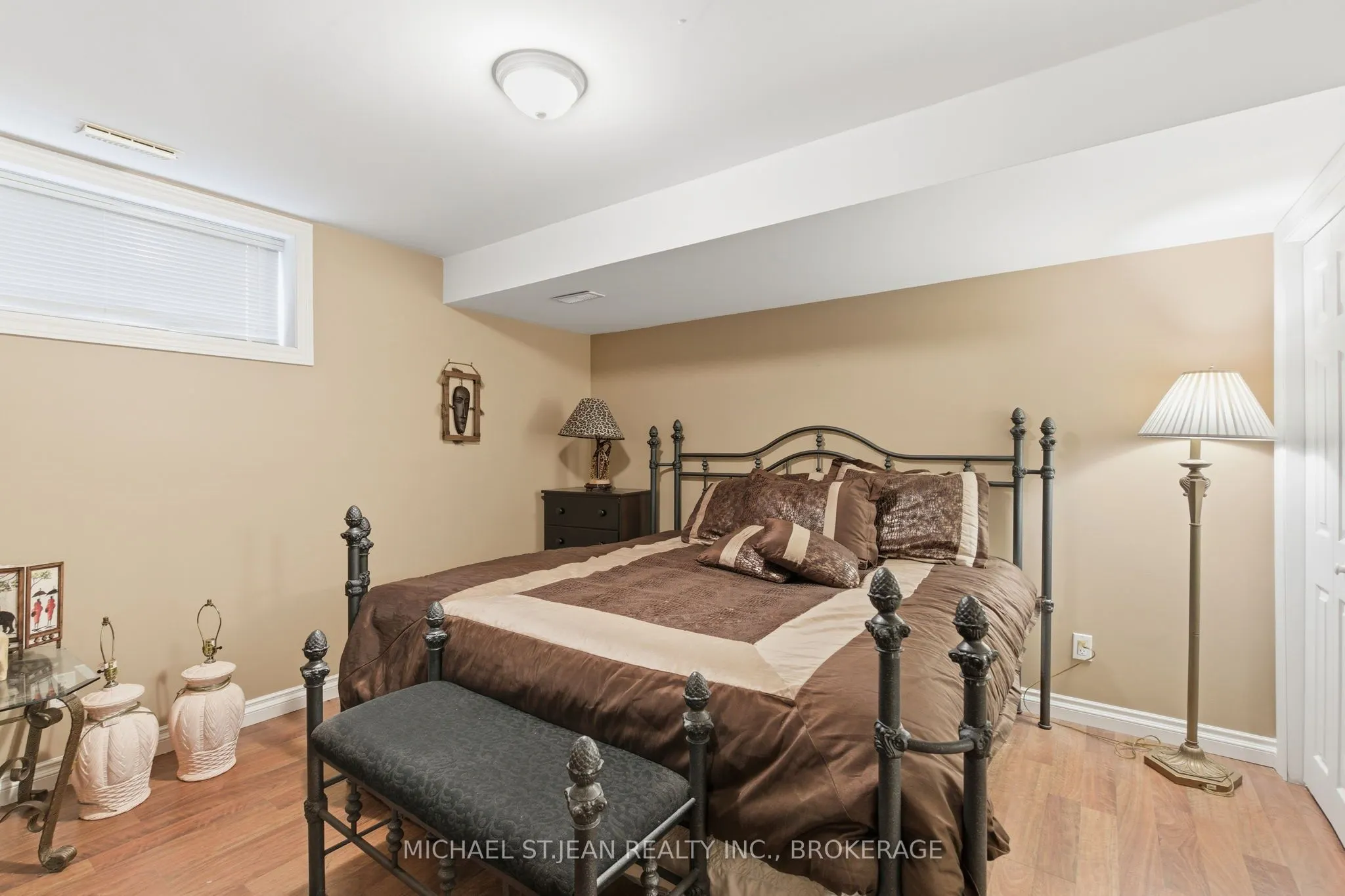 385 Park Road N, #22