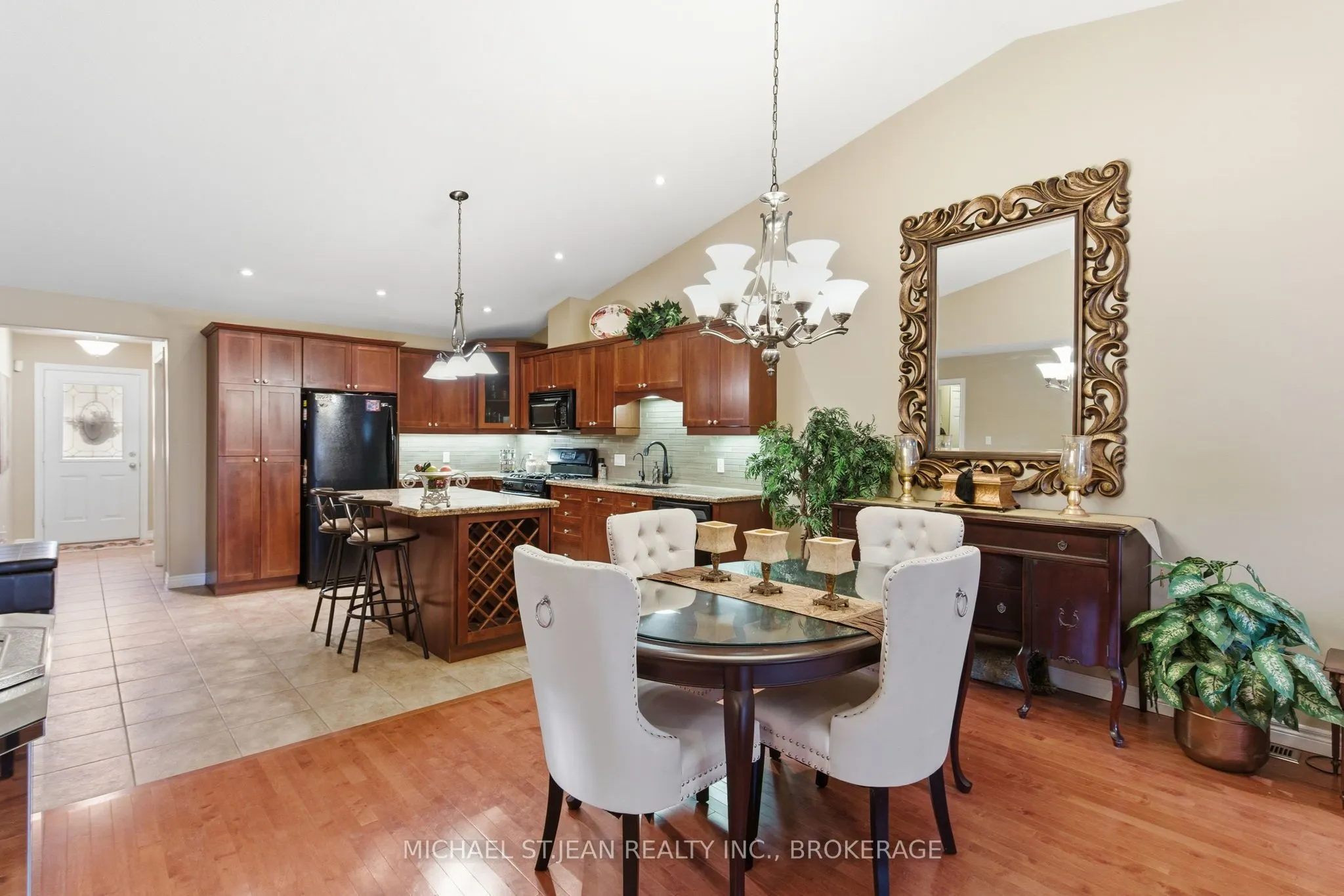 385 Park Road N, #22