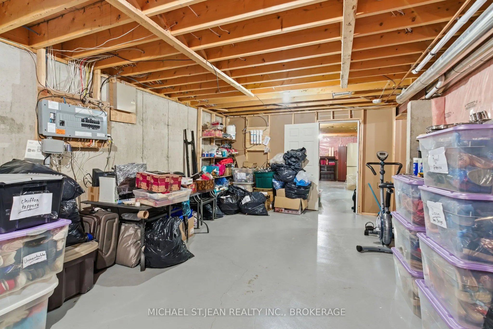 385 Park Road N, #22