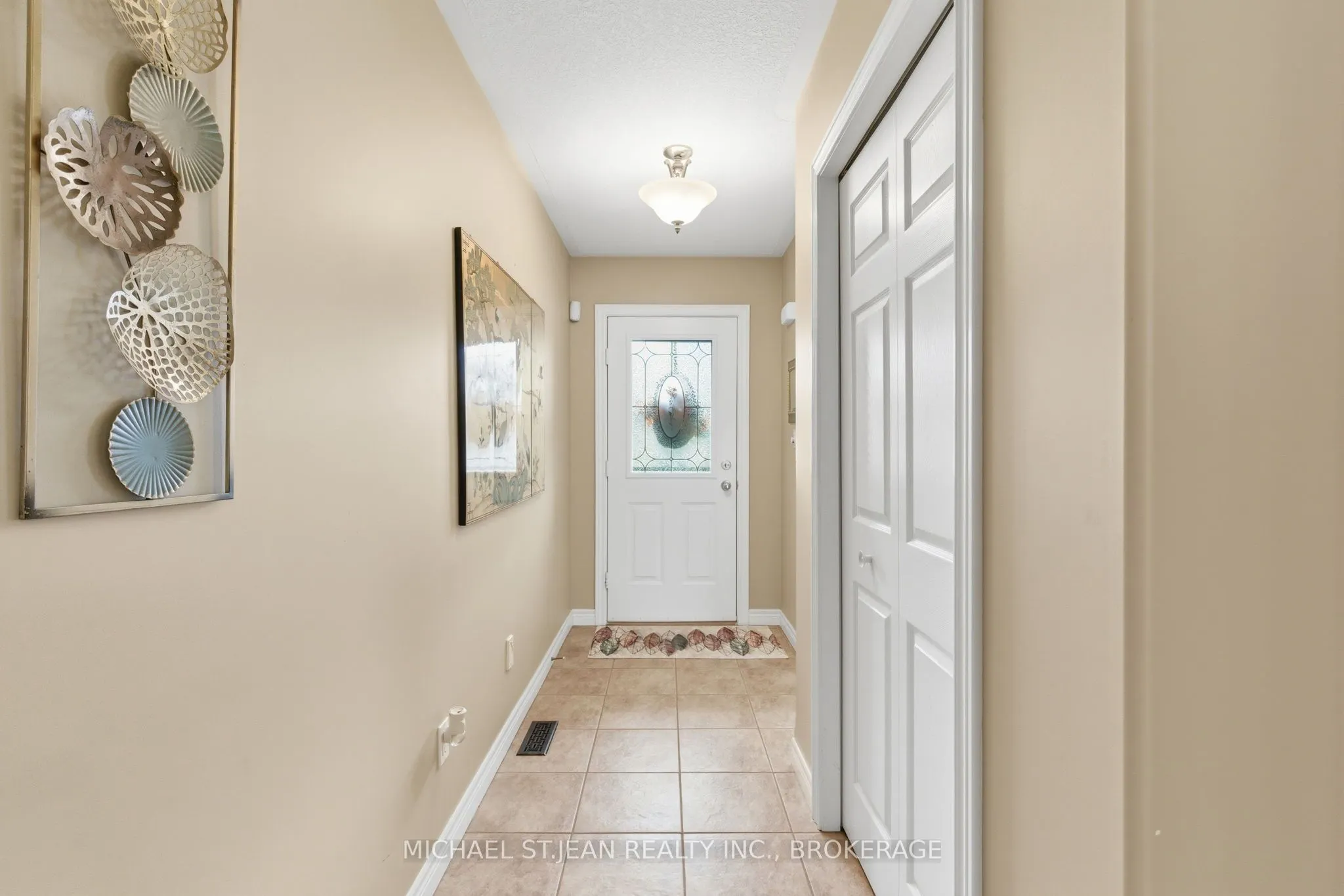 385 Park Road N, #22