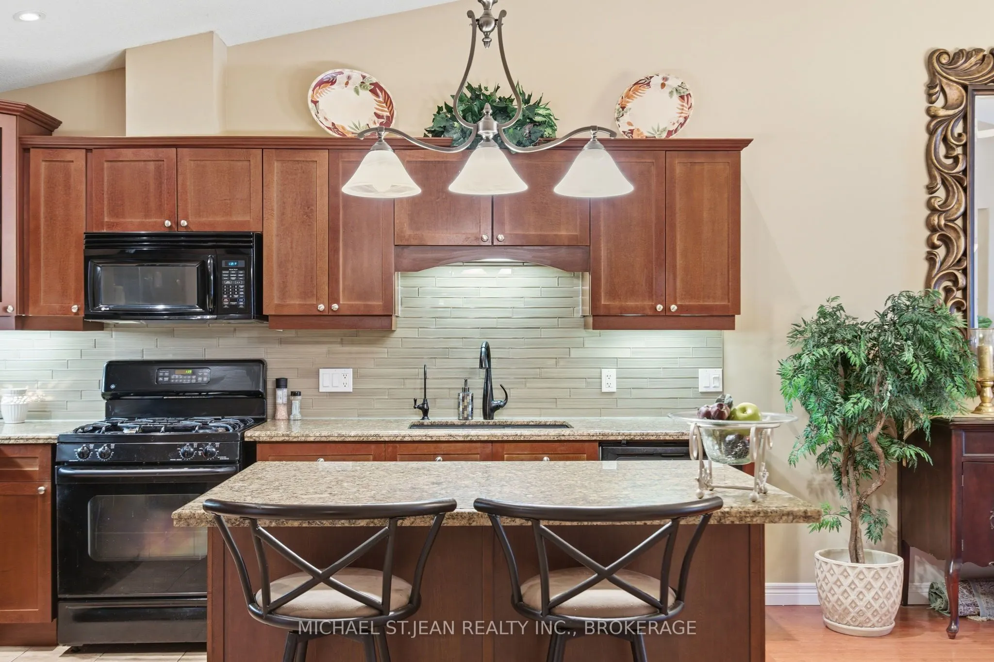 385 Park Road N, #22