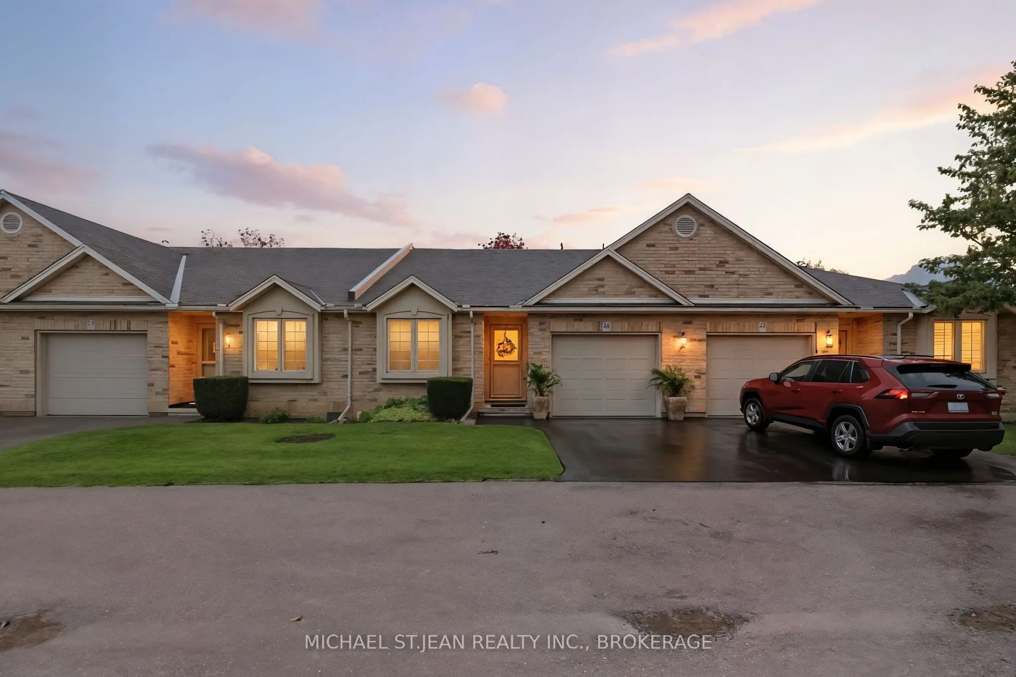 385 Park Road N, #22