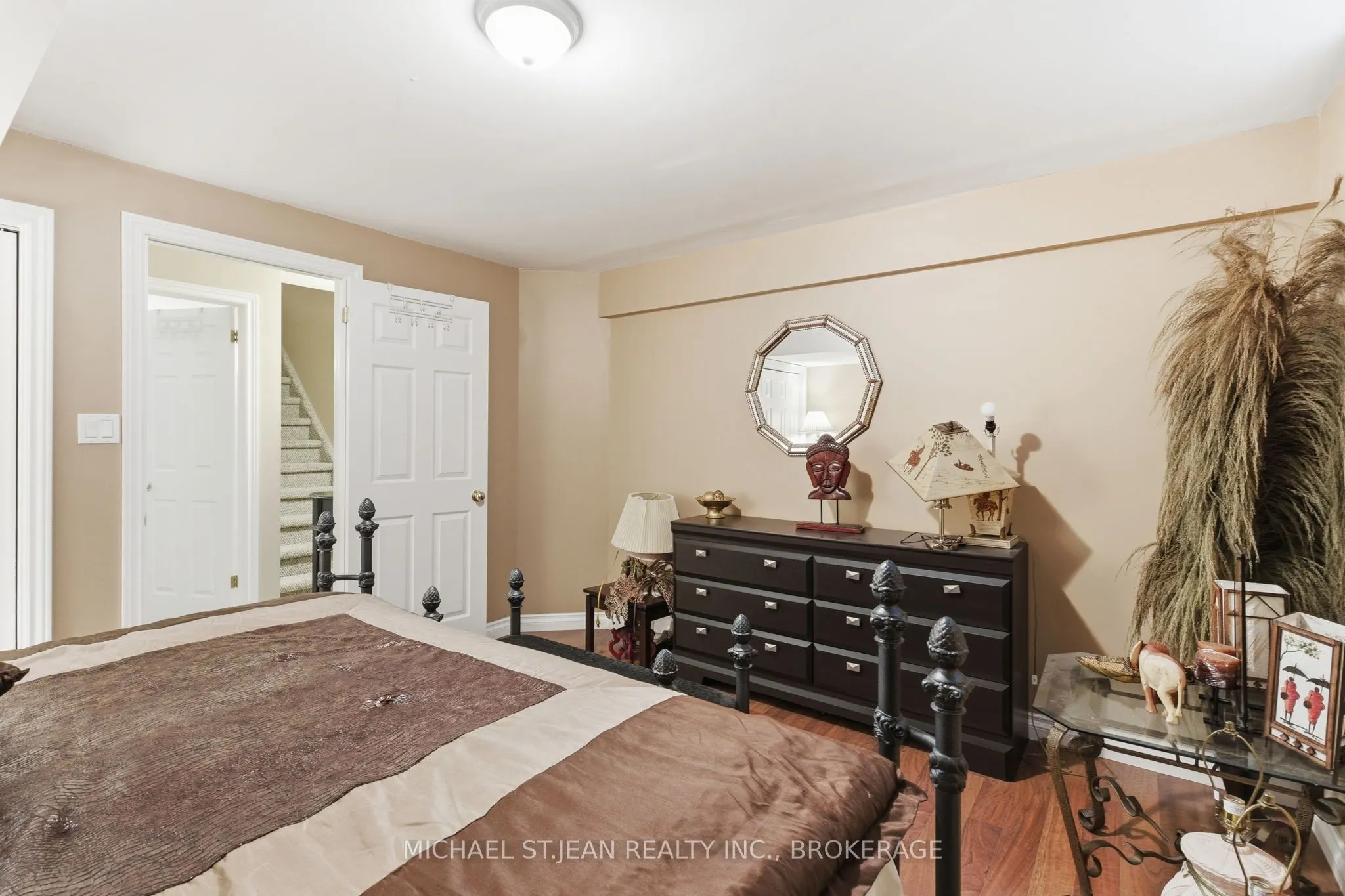 385 Park Road N, #22