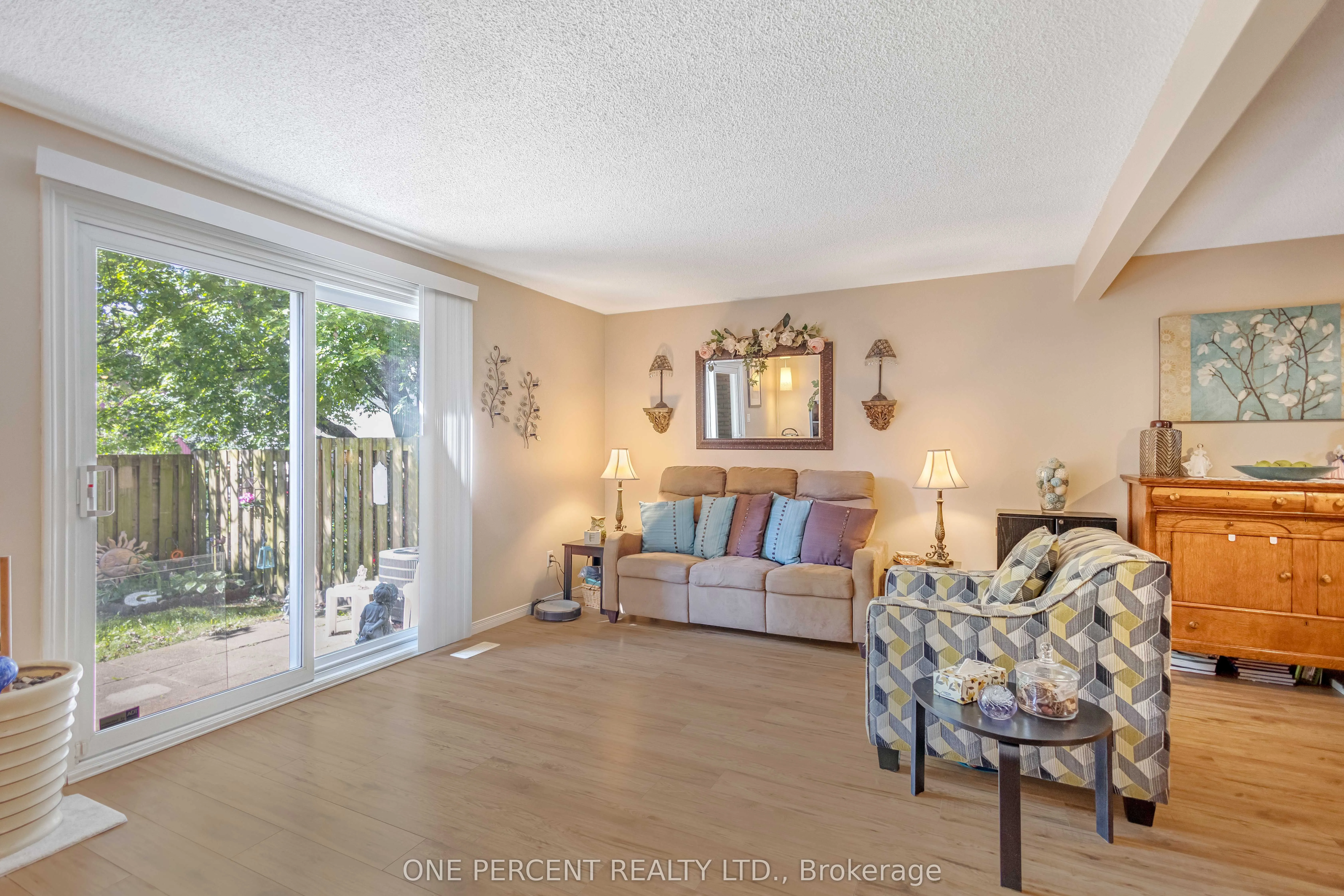 215 Glamis Road, #40