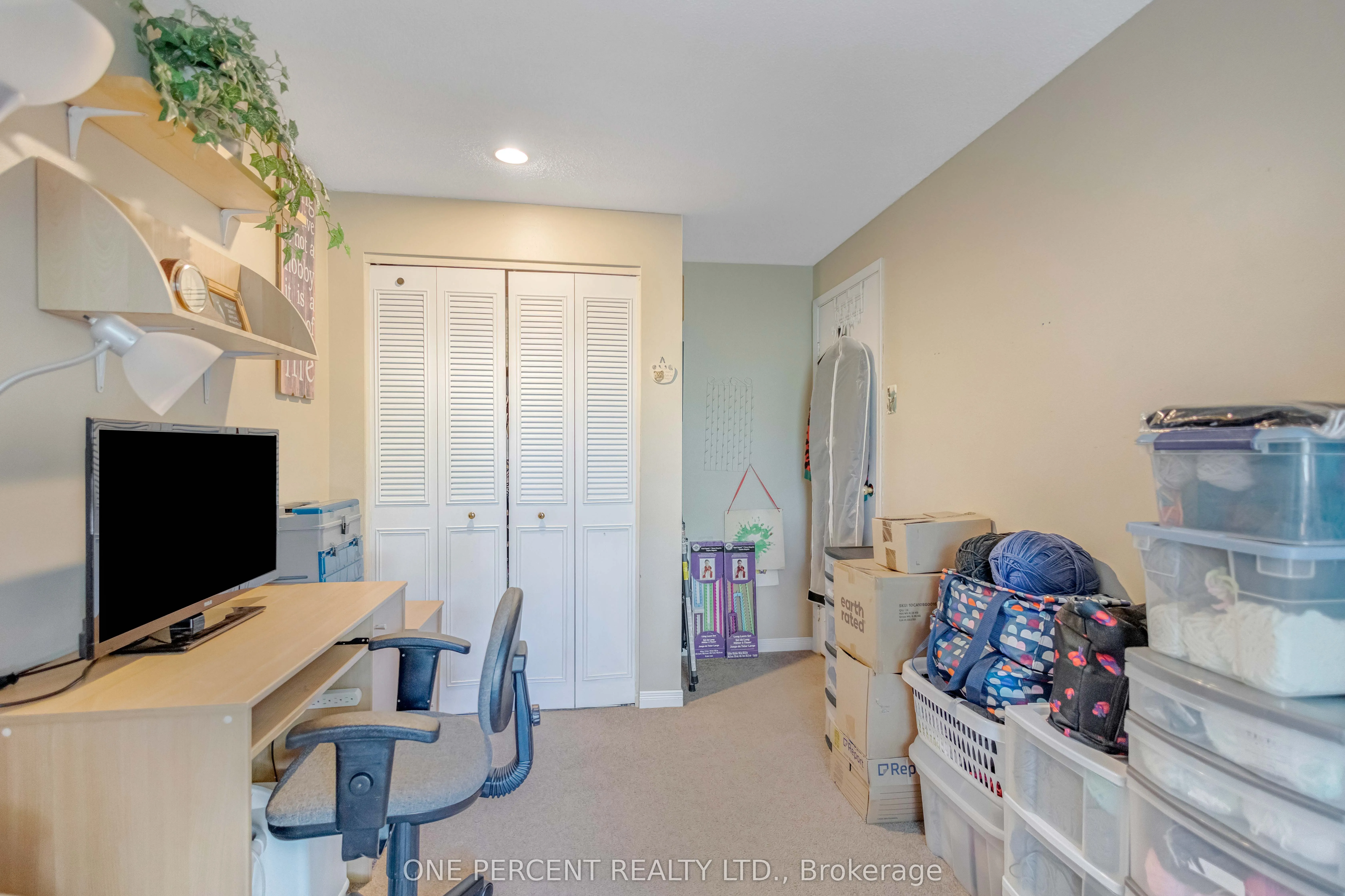 215 Glamis Road, #40