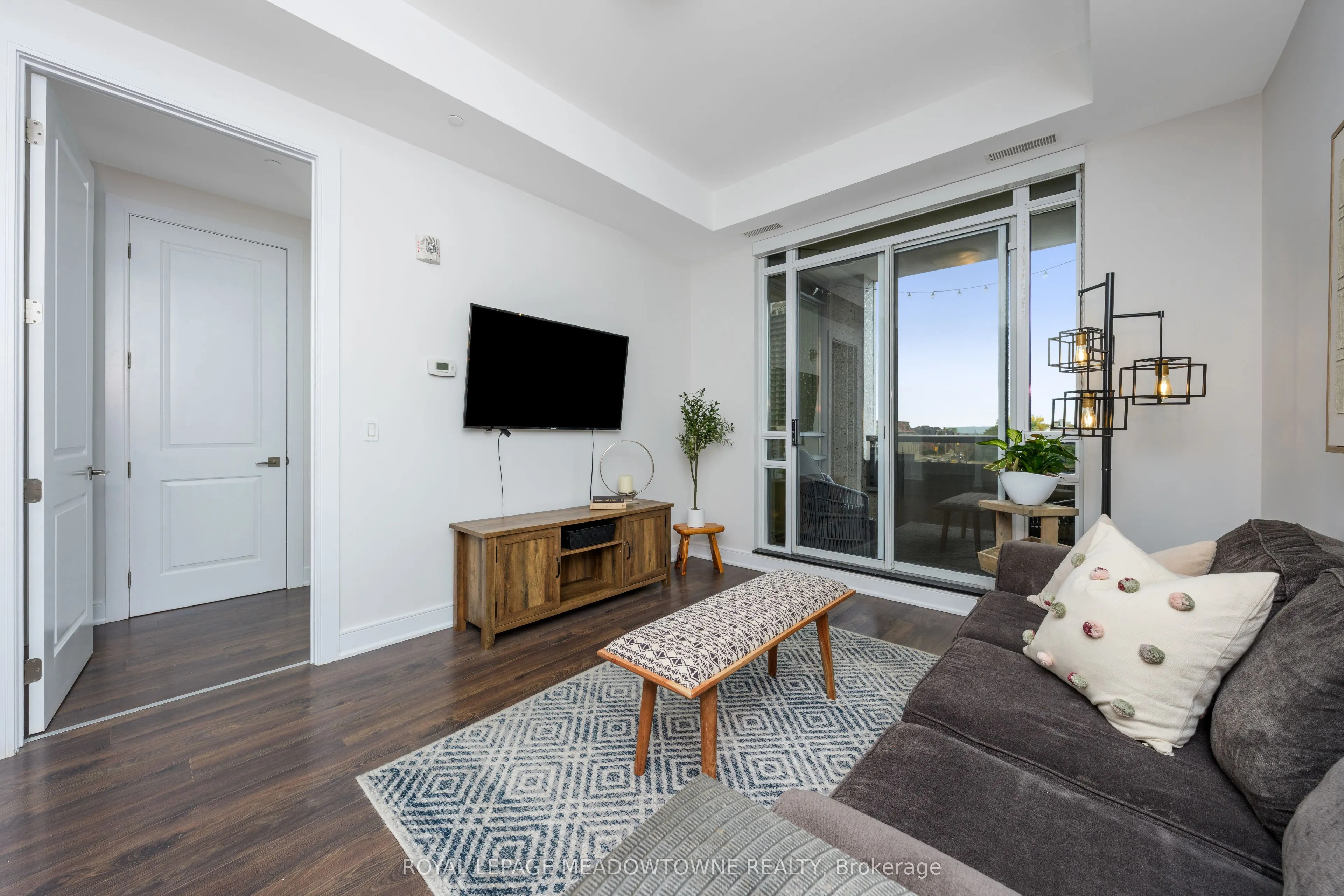 150 Main Street W, #505