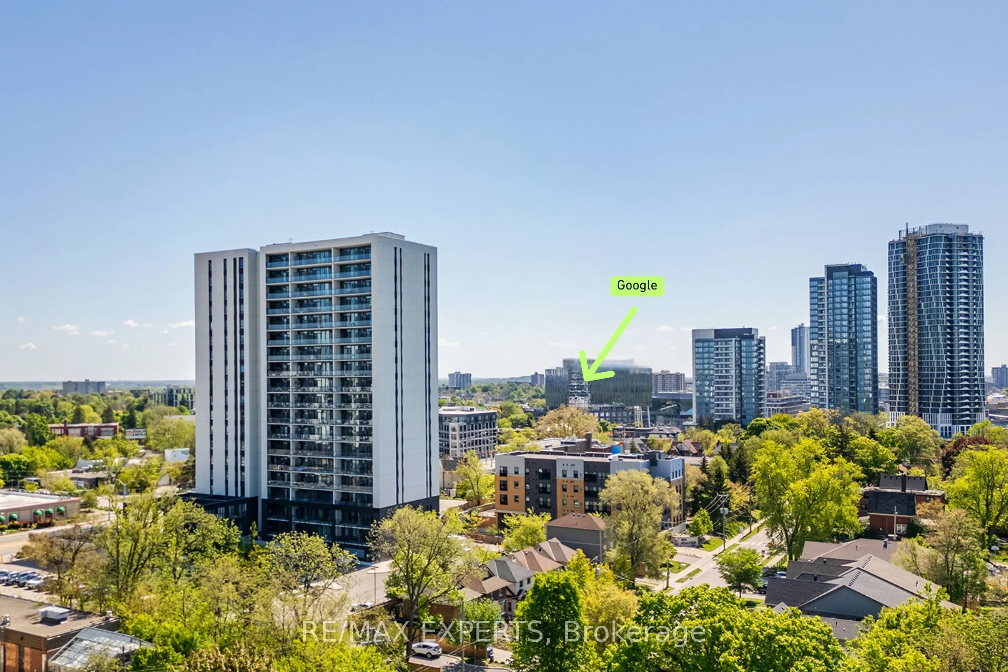 403 741 King Street W, #3