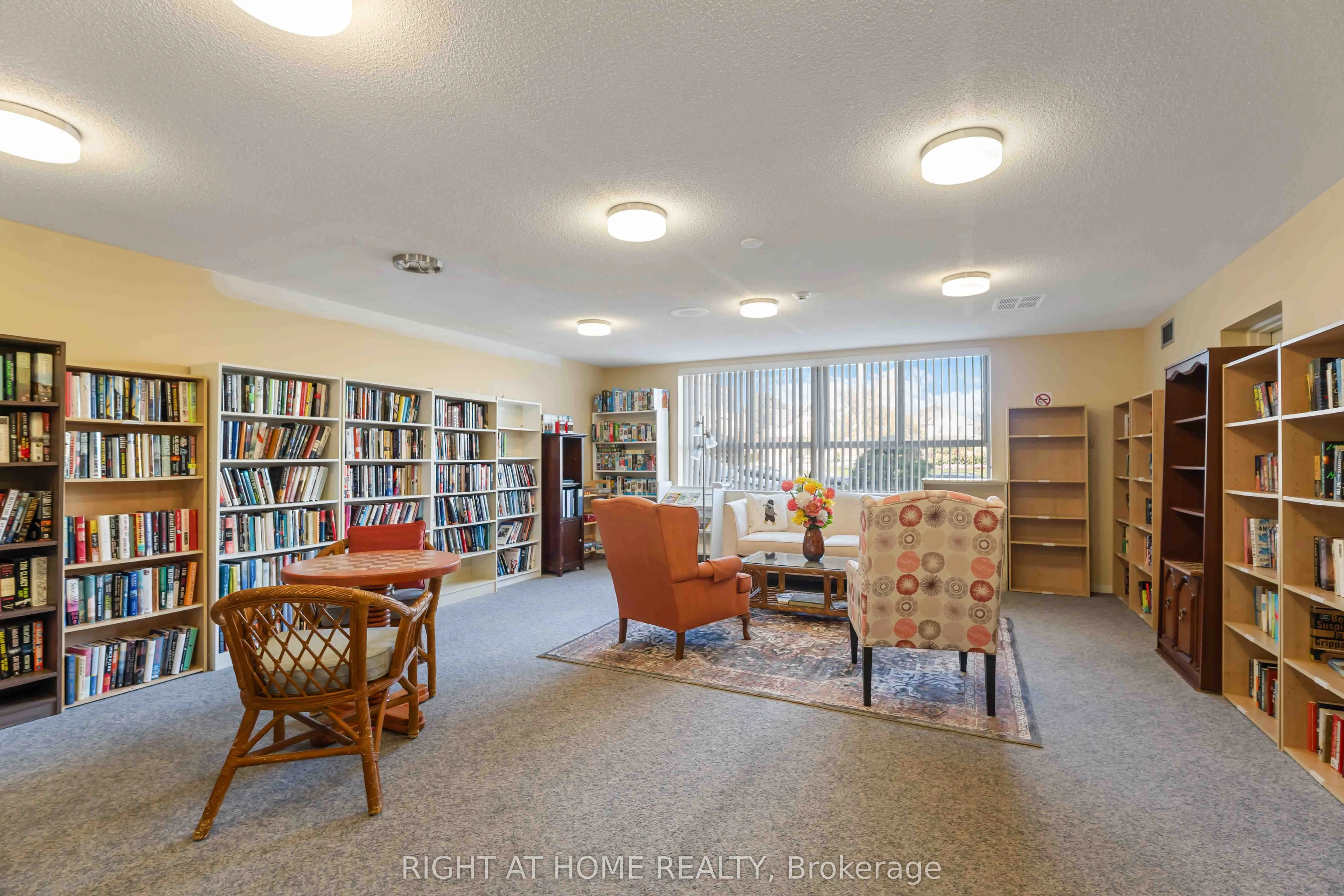 7 Gale Crescent, #204