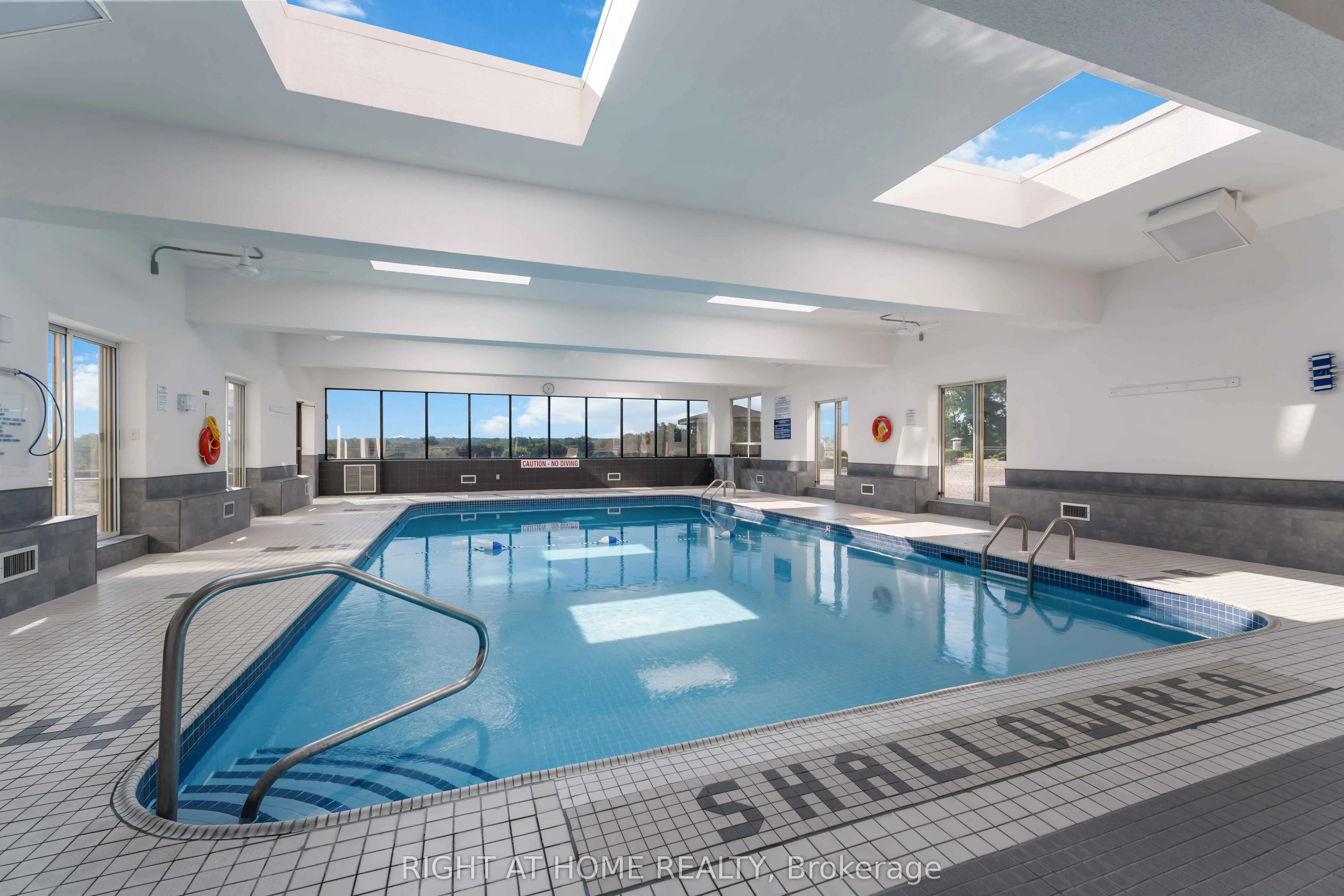 7 Gale Crescent, #204