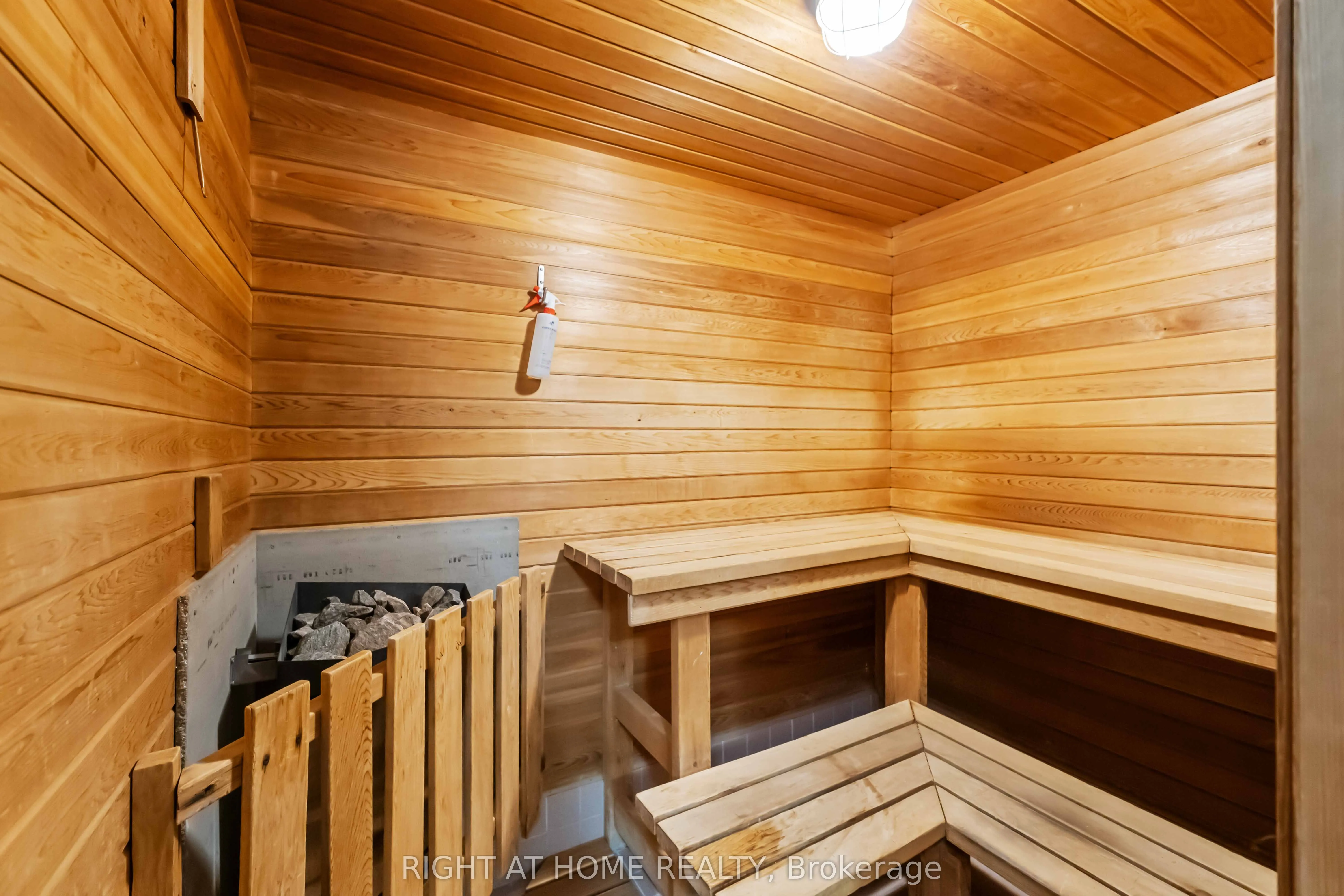 7 Gale Crescent, #204